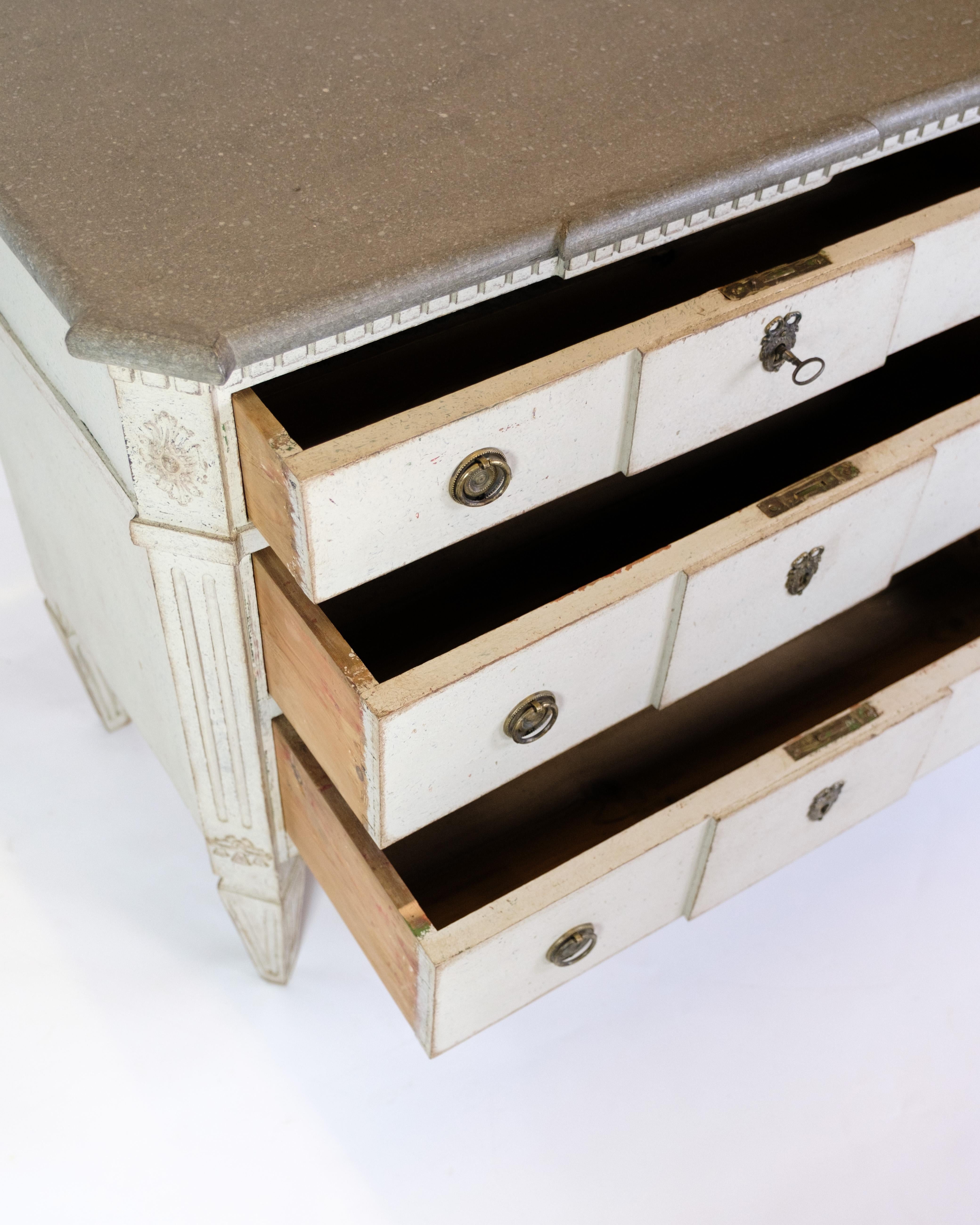 Gustavian Chest Of Drawers Grey Painted, Swedish Origin From 1840s For Sale 1