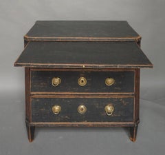 Gustavian Chest of Drawers with Pull-Out Shelf