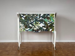 Coffre gustavien avec impression de Christian Lacroix