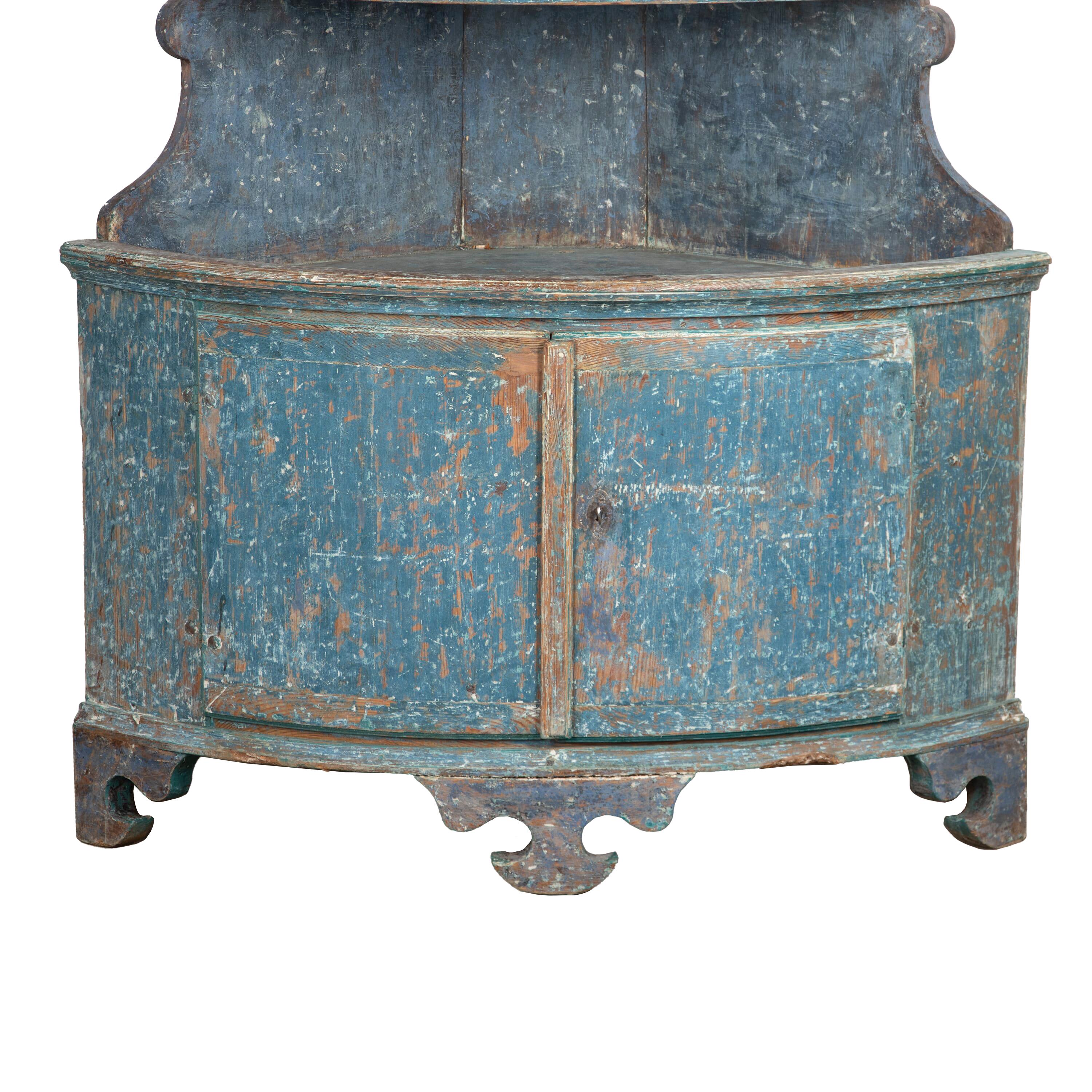 Gustavian Corner Cabinet in Original Blue Paint 5