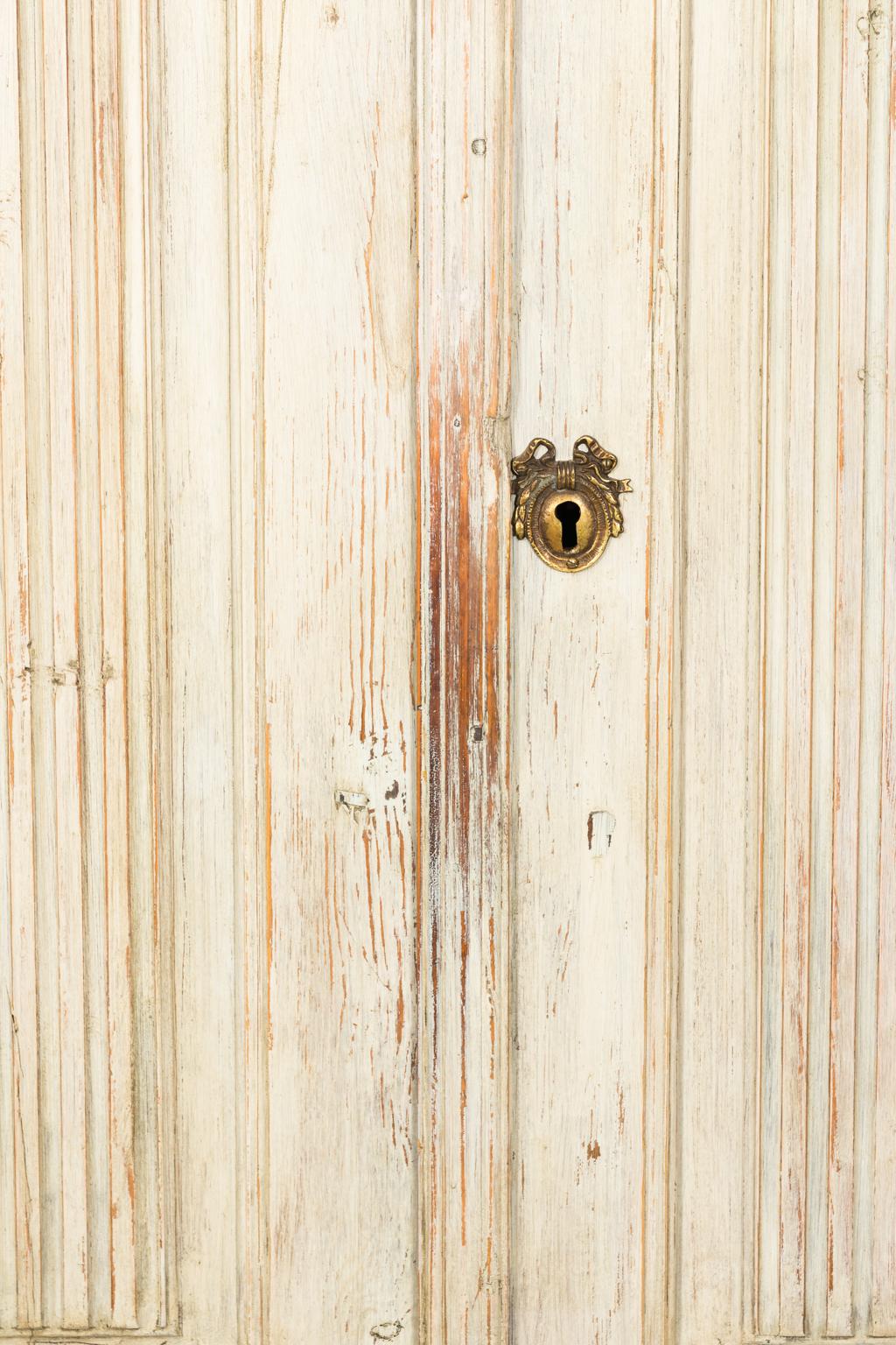 19th Century Gustavian Corner Cupboard For Sale