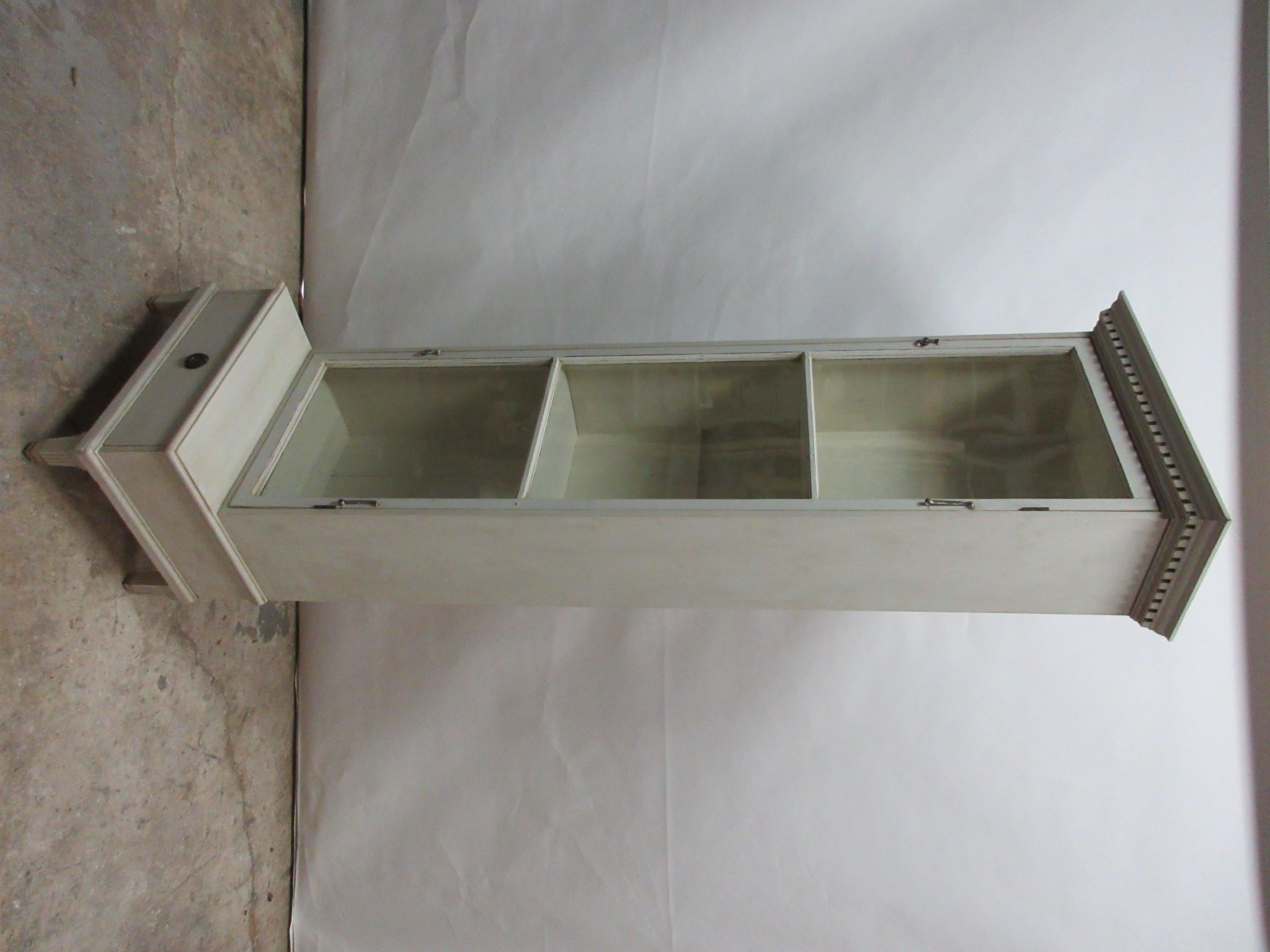 Gustavian Glass Door Cabinet In Good Condition In Hollywood, FL