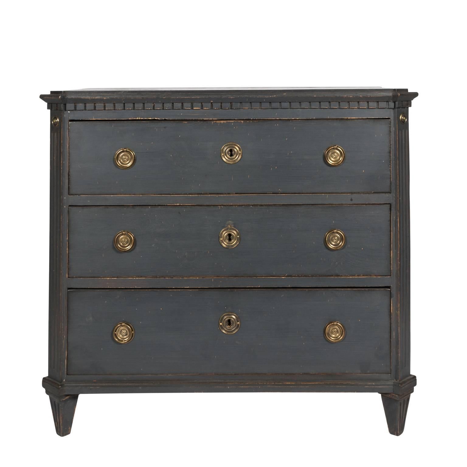 Gustavian Grey Painted Commode 11