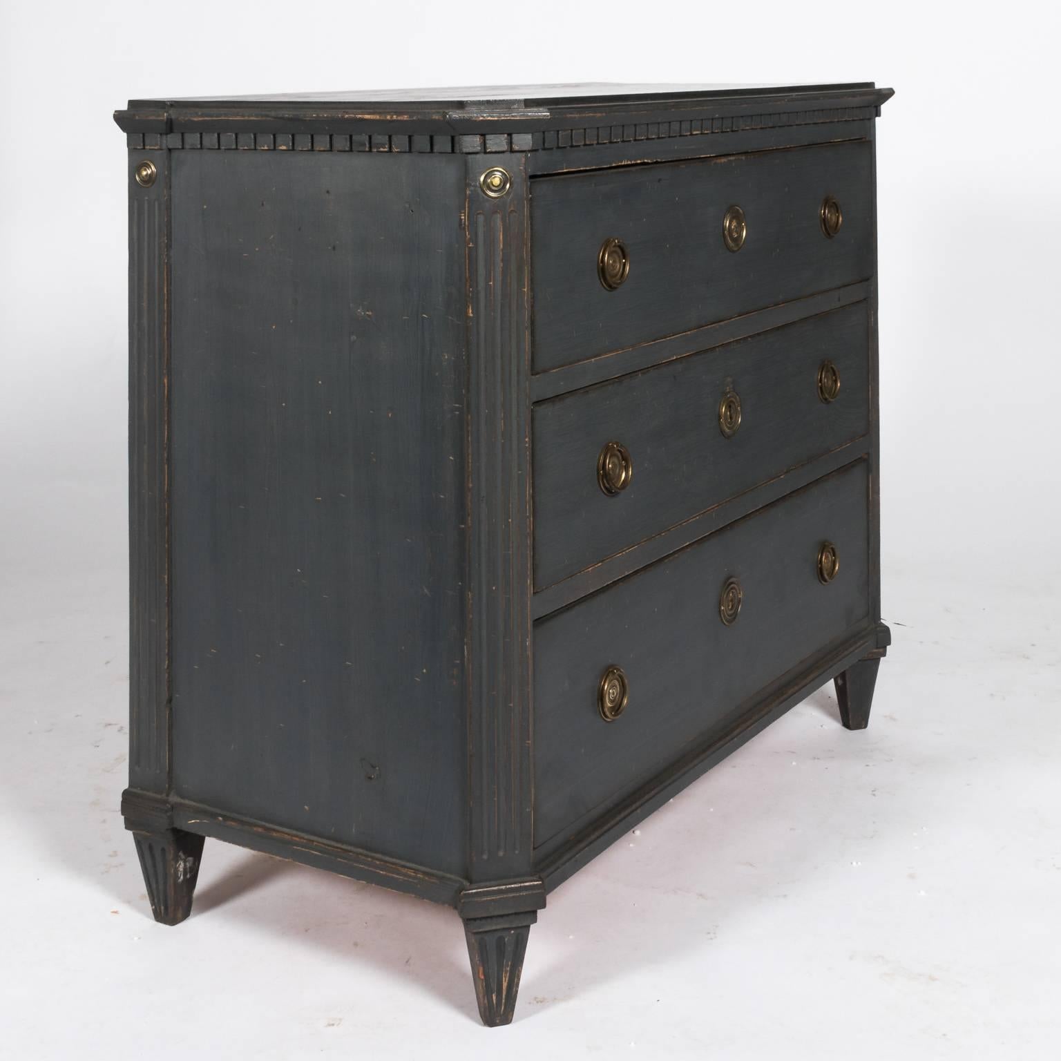 Gustavian Grey Painted Commode 15
