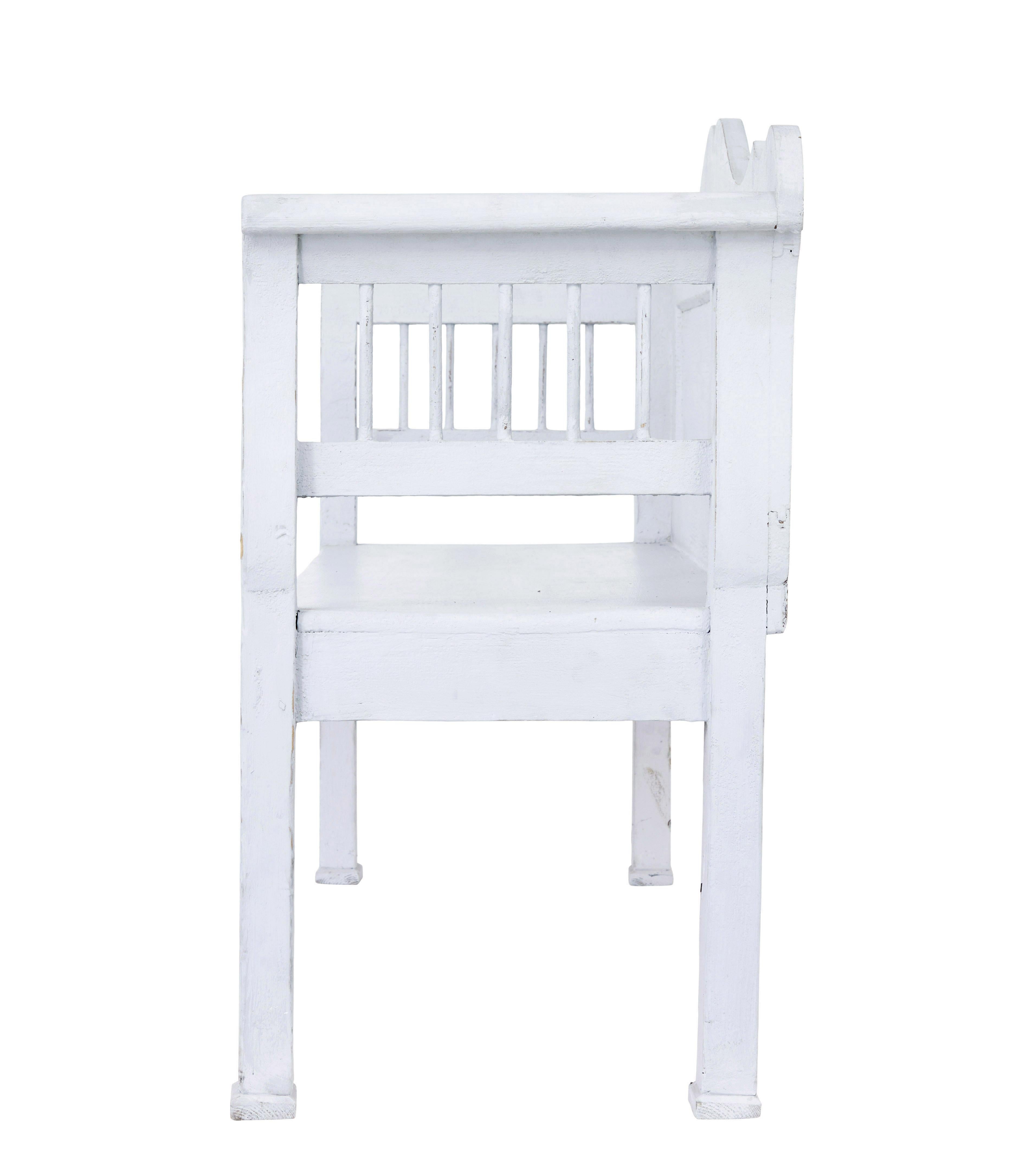Suédois Banc en pin suédois du XIXe siècle d'inspiration gustavienne en vente