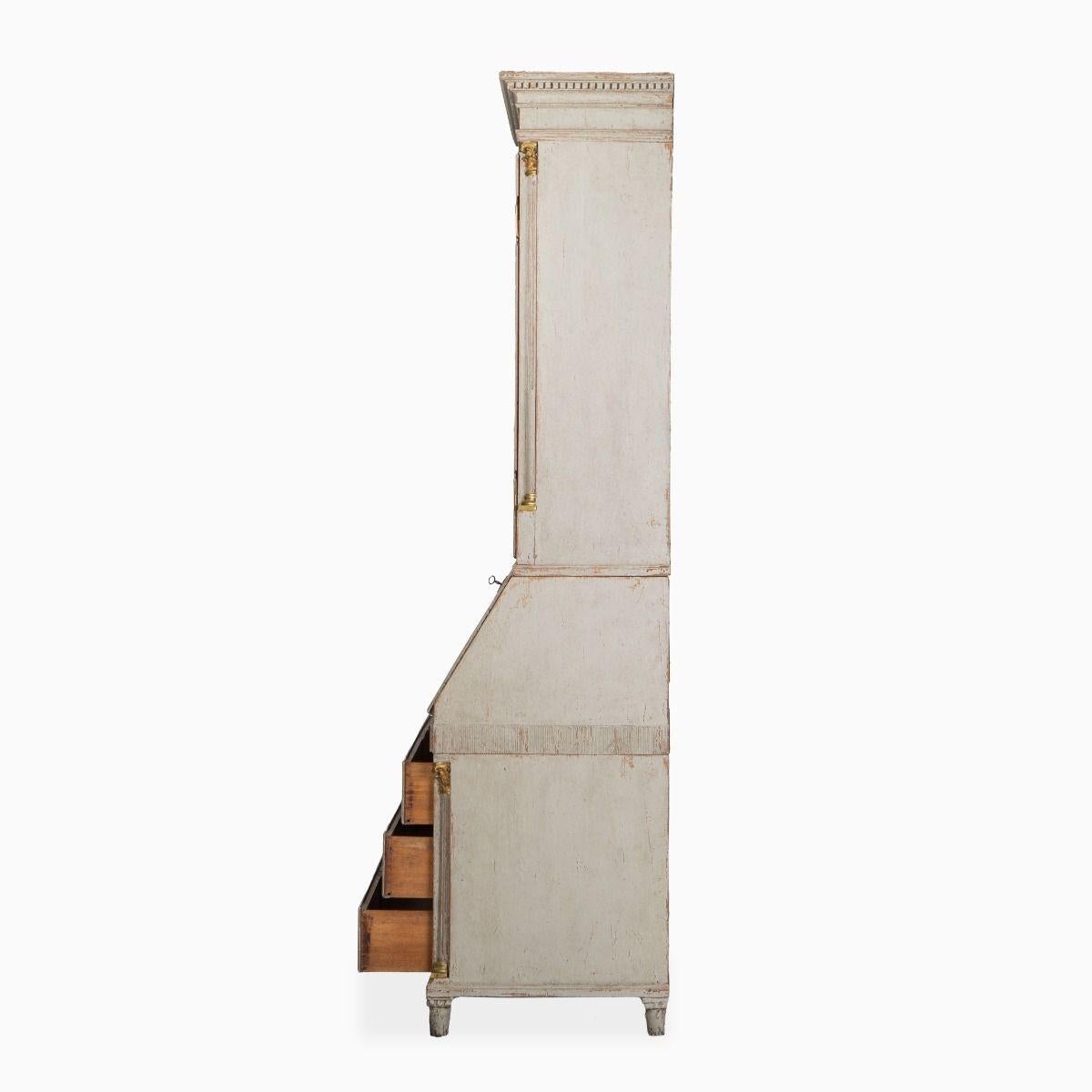 Gustavianische hellgrau bemalte Kommode / Sekretär 1780 - 80 (Dänisch) im Angebot