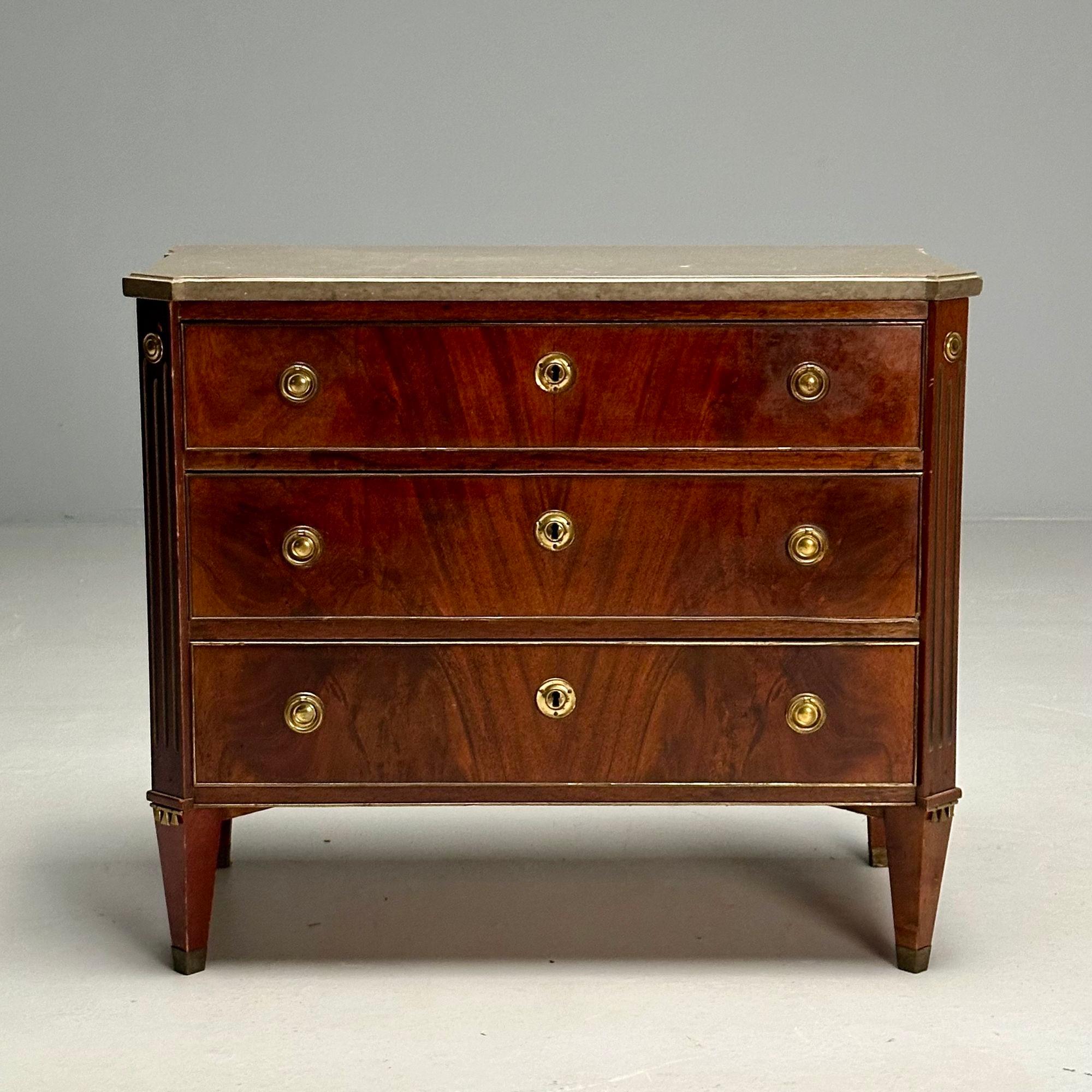 Gustavian, Louis XVI Style, Small Swedish Chest, Brass, Marble, Sweden, 1970s

Small Gustavian chest of drawers in brown wood designed and produced in Sweden circa 1970s. This piece featured a gray mrable top, three dovetailed drawers with brass