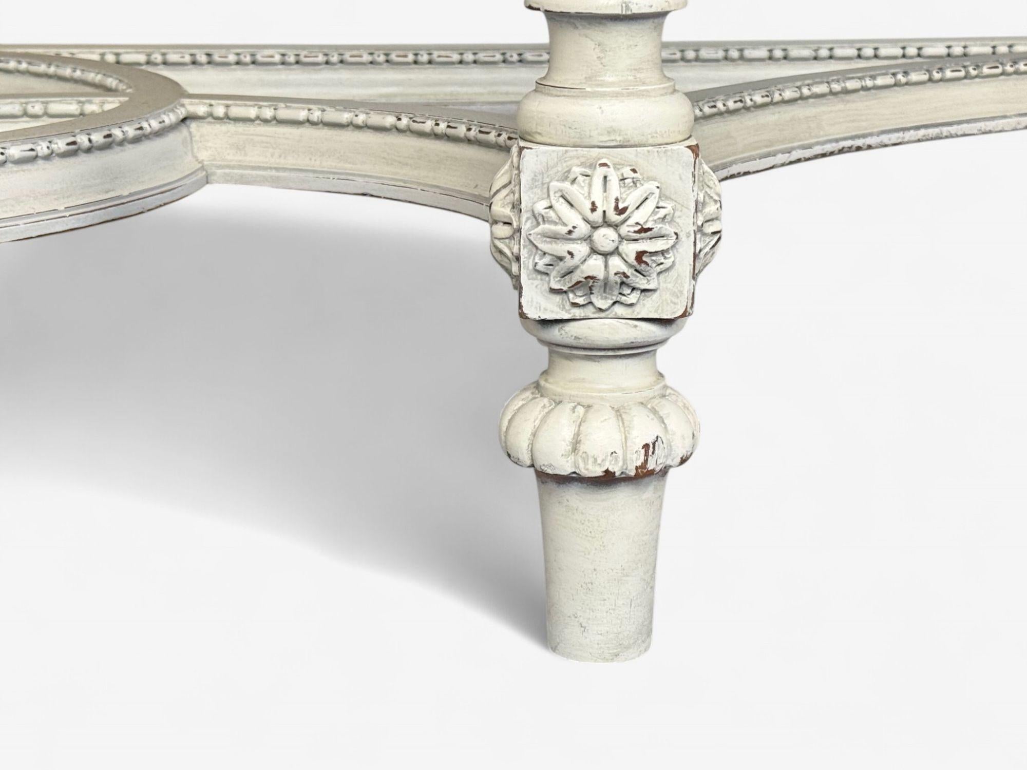 Mesa consola pintada de blanco, estilo Luis XVI Gustaviano, Francia, mármol, 1910 en venta 4