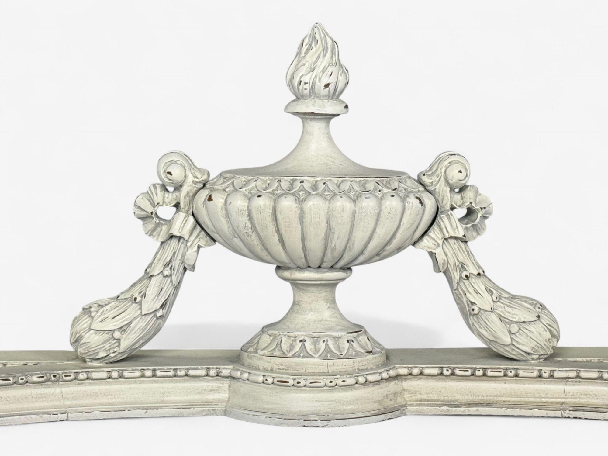 Mesa consola pintada de blanco, estilo Luis XVI Gustaviano, Francia, mármol, 1910 en venta 2