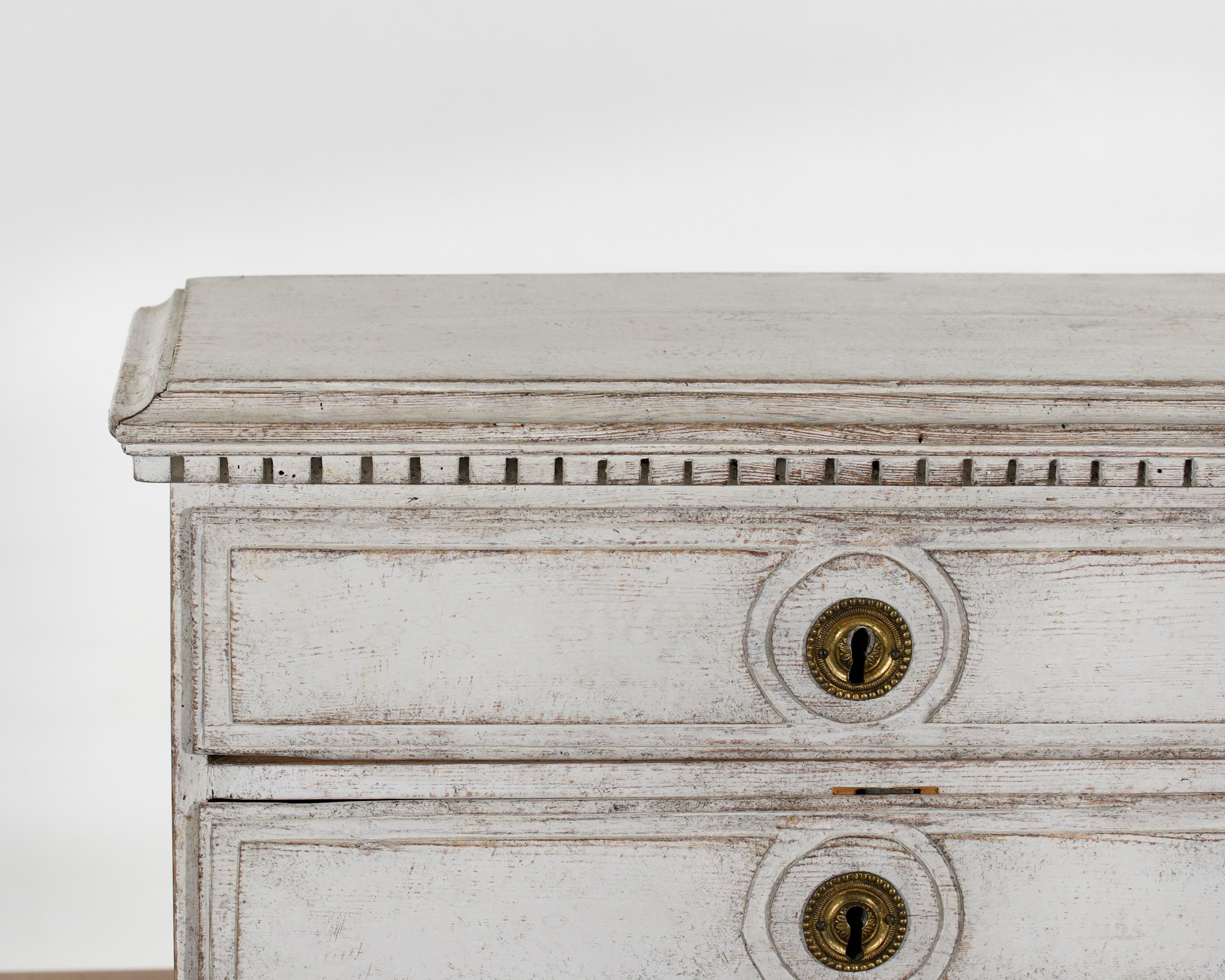 Wood Gustavian mini-sized chest, circa 1790. For Sale