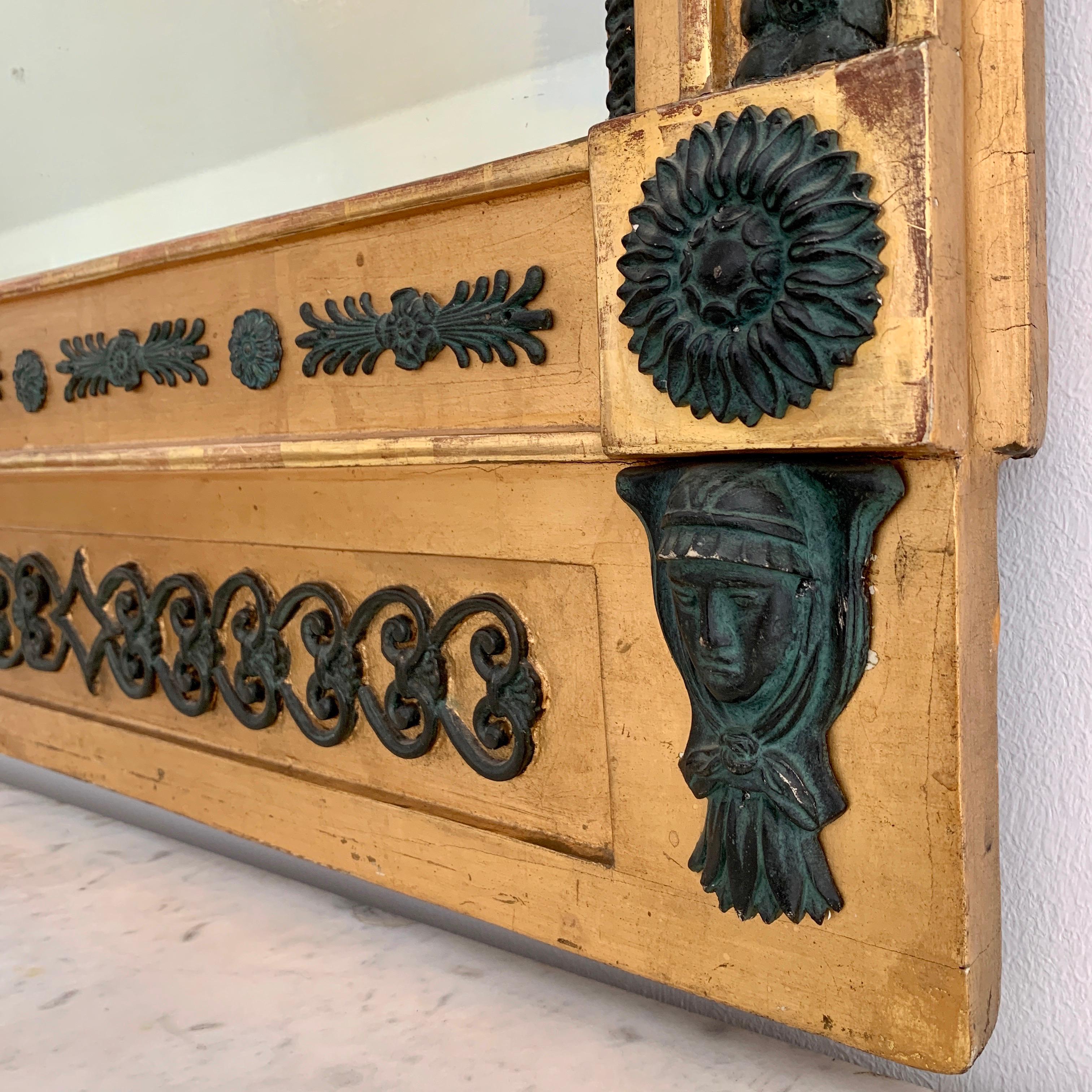 Gustavien Table console et miroir de style néoclassique gustavien:: Suède:: début du XIXe siècle en vente