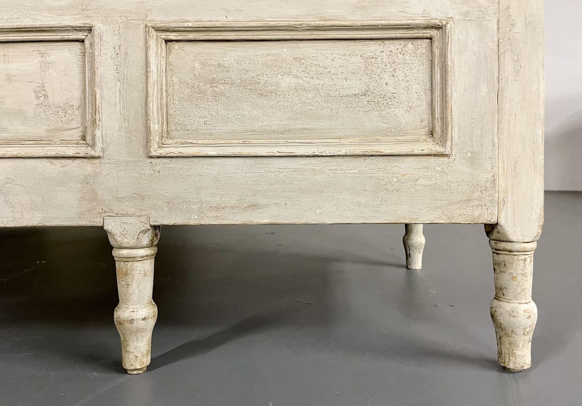 Gustavian Paint Decorated Storage Bench, New Wool Shearling, Sweden, 19th C. For Sale 10