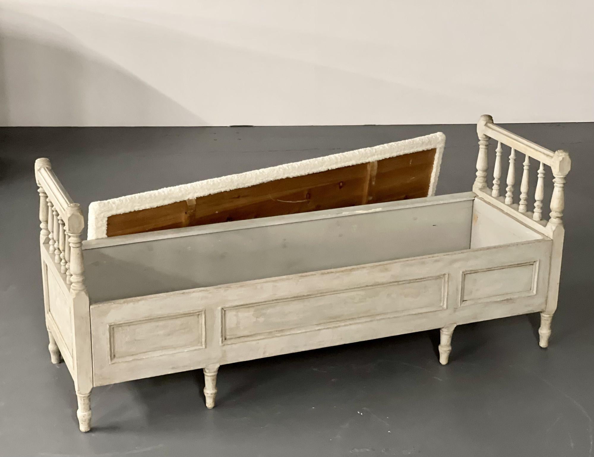 Banc de rangement gustavien décoré de peinture, en peau de mouton neuf, Suède, 19e siècle en vente 10