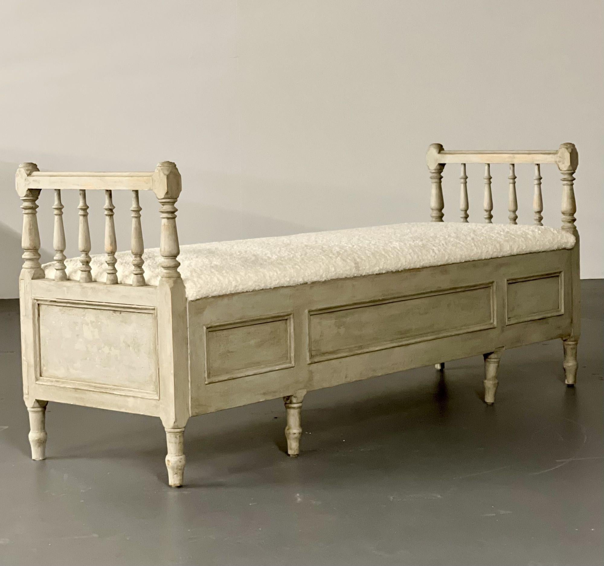 Gustavian Paint Decorated Storage Bench, New Wool Shearling, Sweden, 19th C. In Good Condition For Sale In Stamford, CT