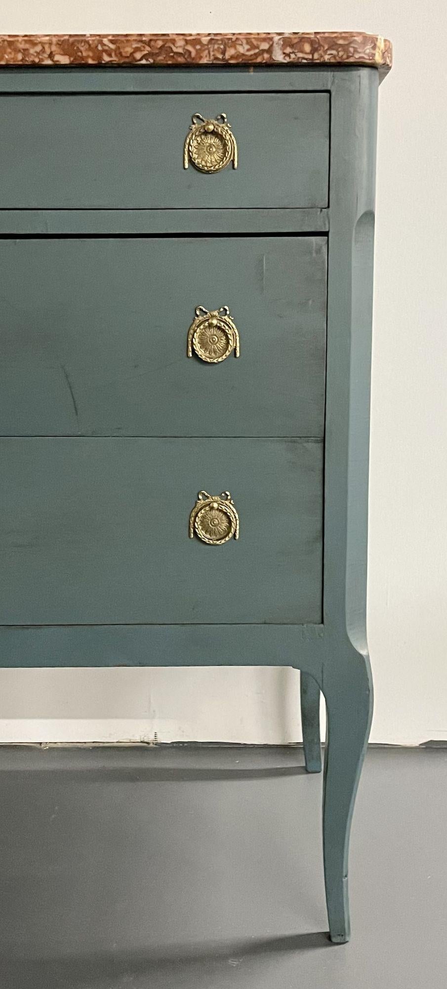 Gustavian Paint Decorated Swedish Chest / Dresser, Marble Top, Brass Accent In Good Condition In Stamford, CT