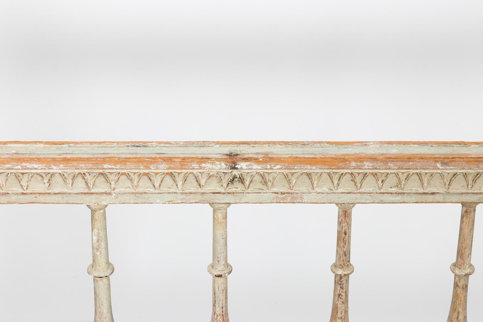 Gustavian Painted Sofa, circa 1790s For Sale 5