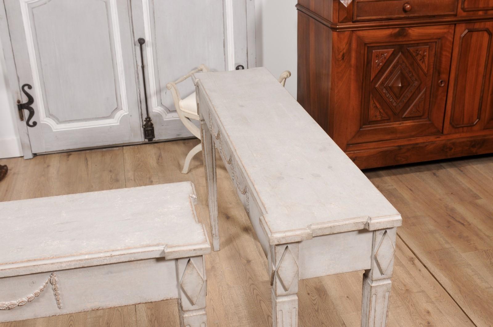 Gustavian Period 1810s Swedish Gray Painted Console Tables with Carved Garlands For Sale 8
