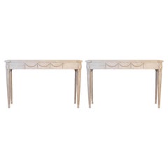 Tavoli da console svedesi dipinti di grigio del periodo gustaviano del 1810 con ghirlande intagliate