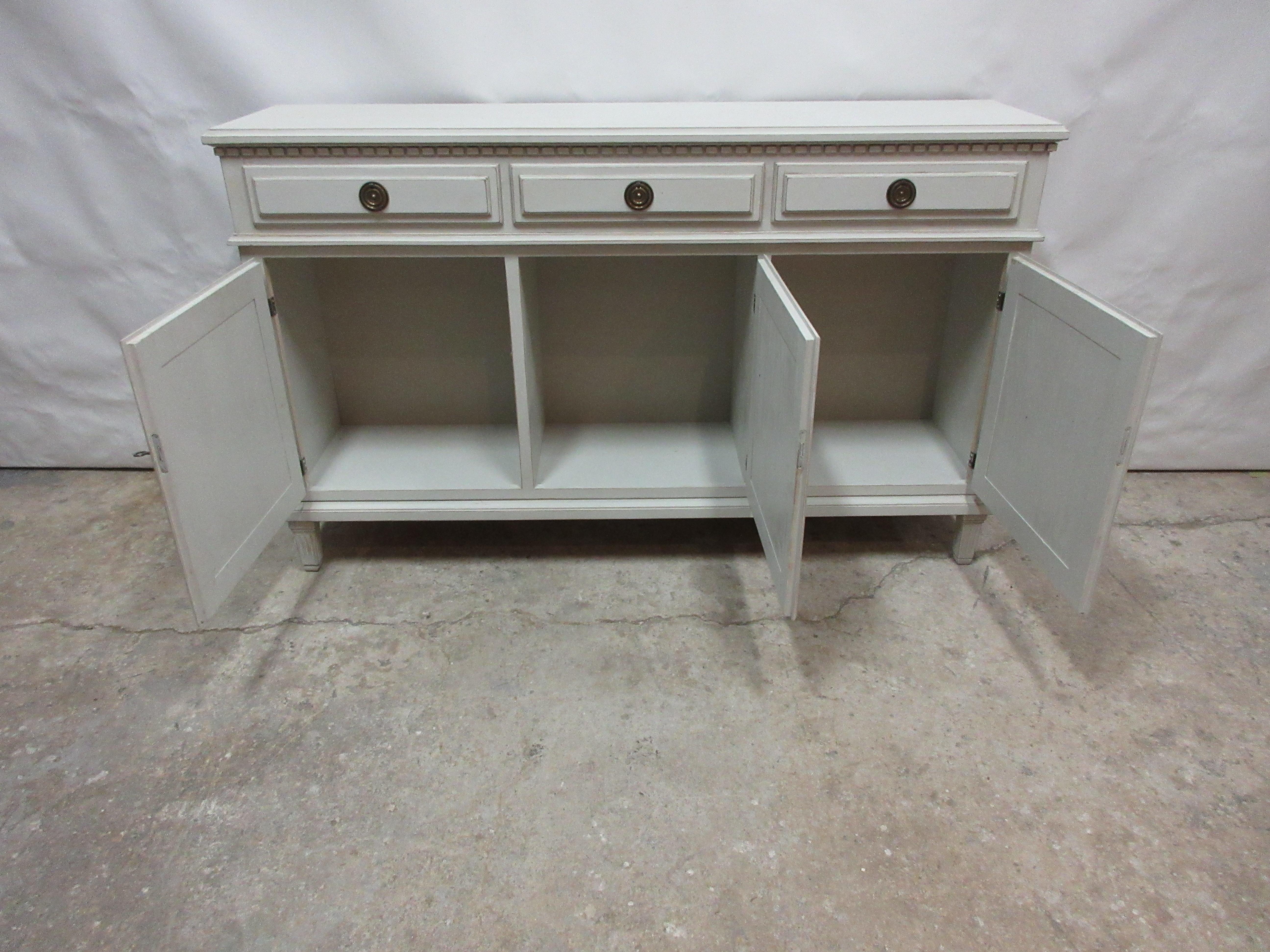 Gustavian Sideboard In Good Condition For Sale In Hollywood, FL