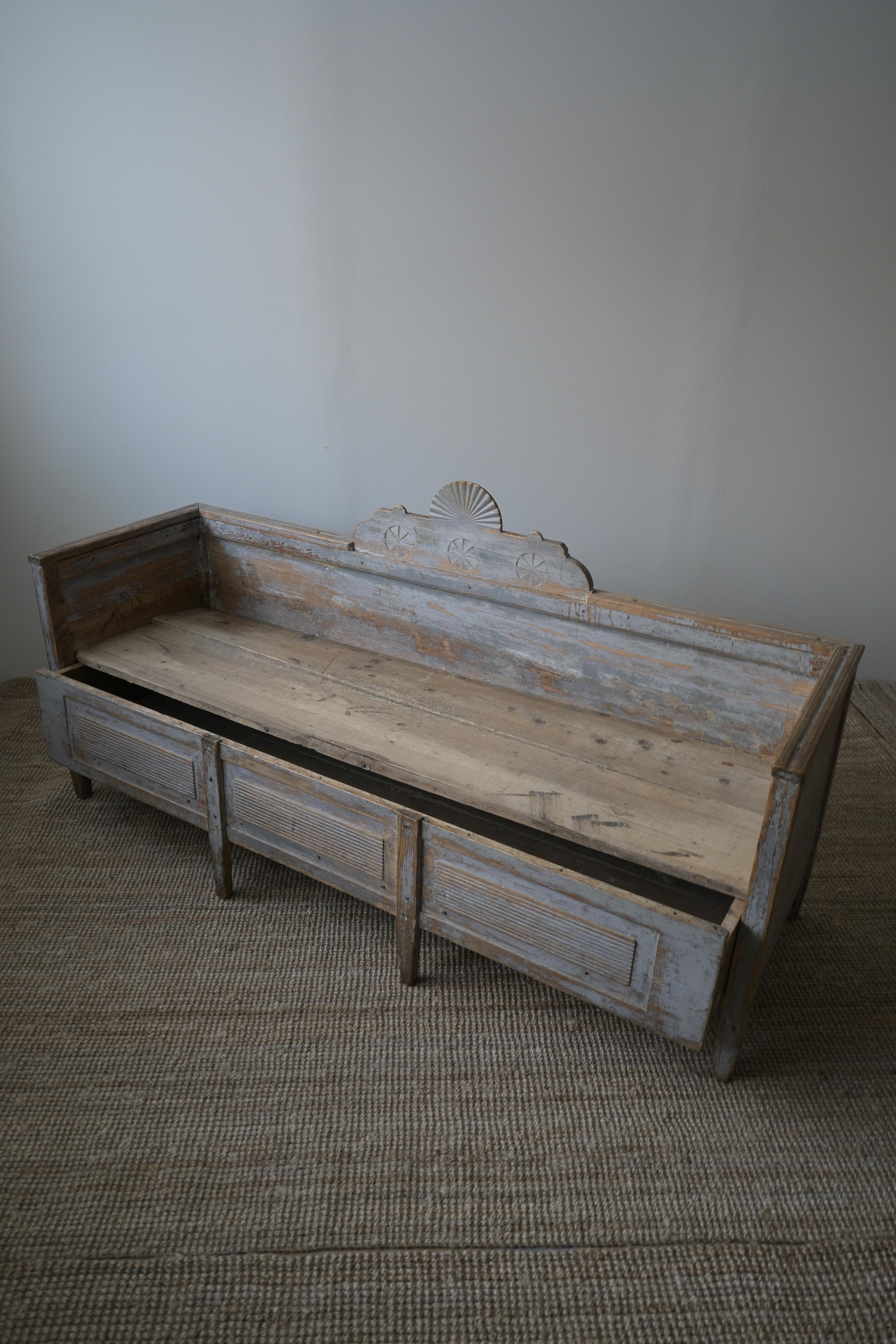 Gustavian Sofa from Hälsingland, Sweden, circa 1800-1830 5