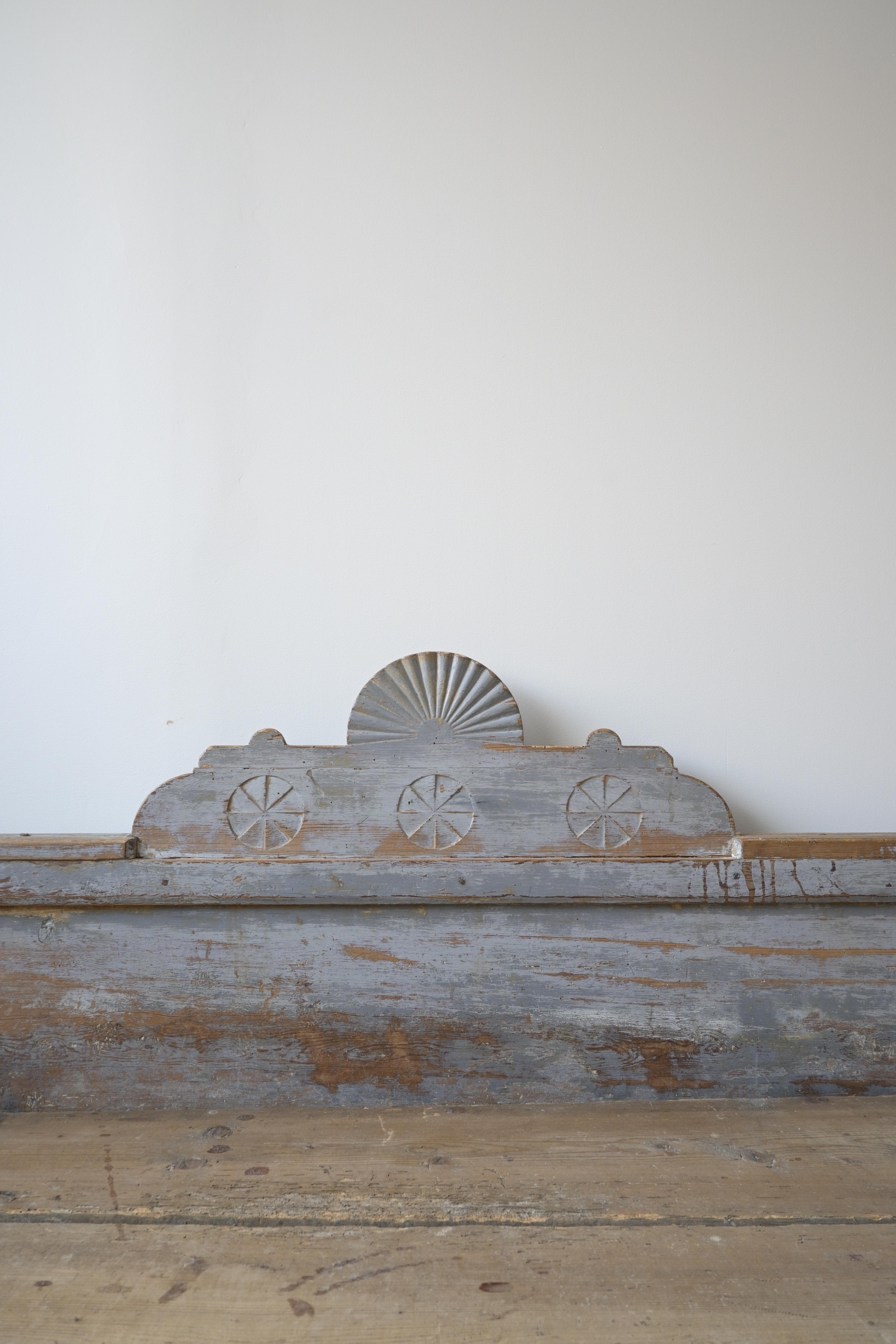 Swedish Gustavian Sofa from Hälsingland, Sweden, circa 1800-1830