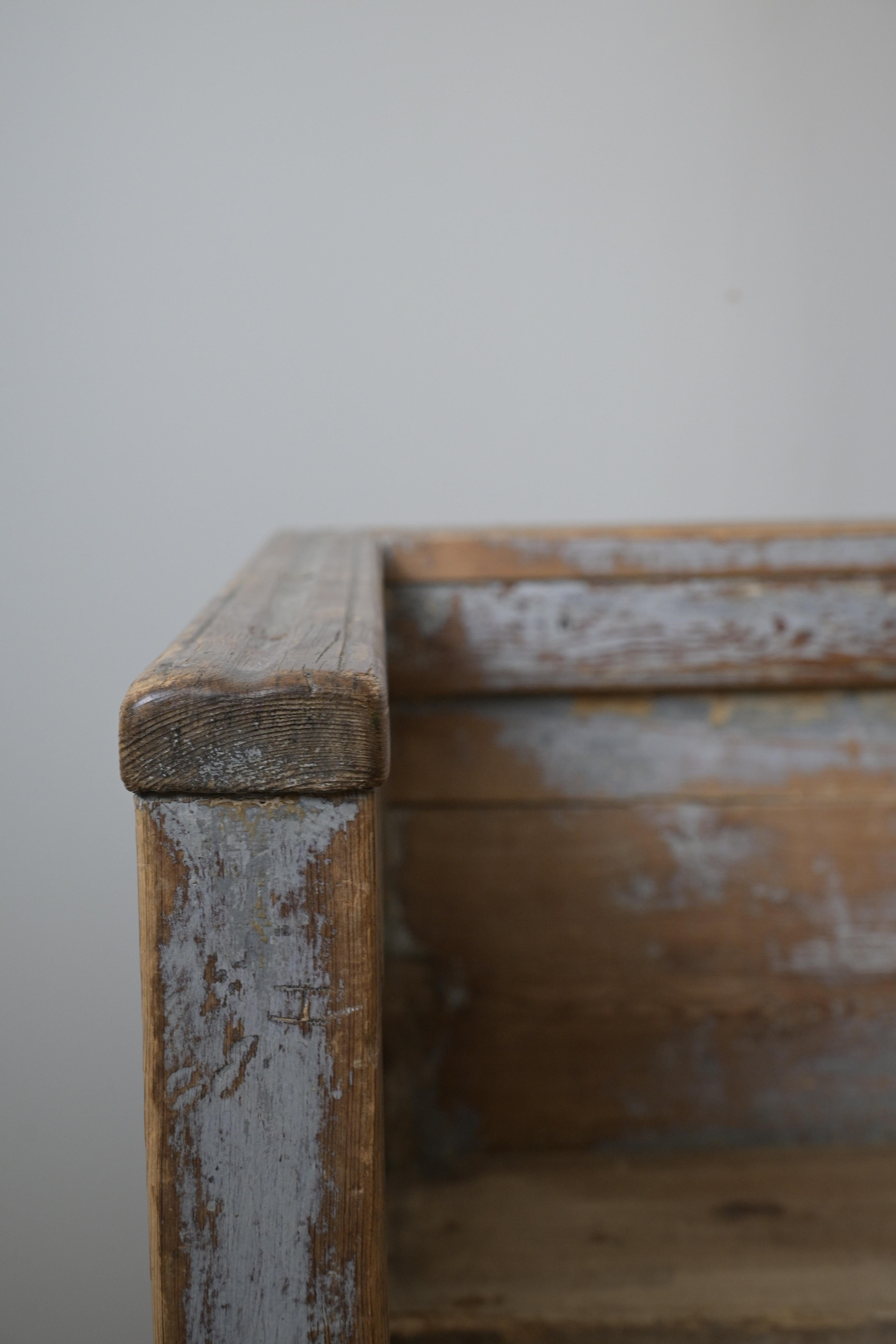 Gustavian Sofa from Hälsingland, Sweden, circa 1800-1830 In Good Condition In Farsta, SE