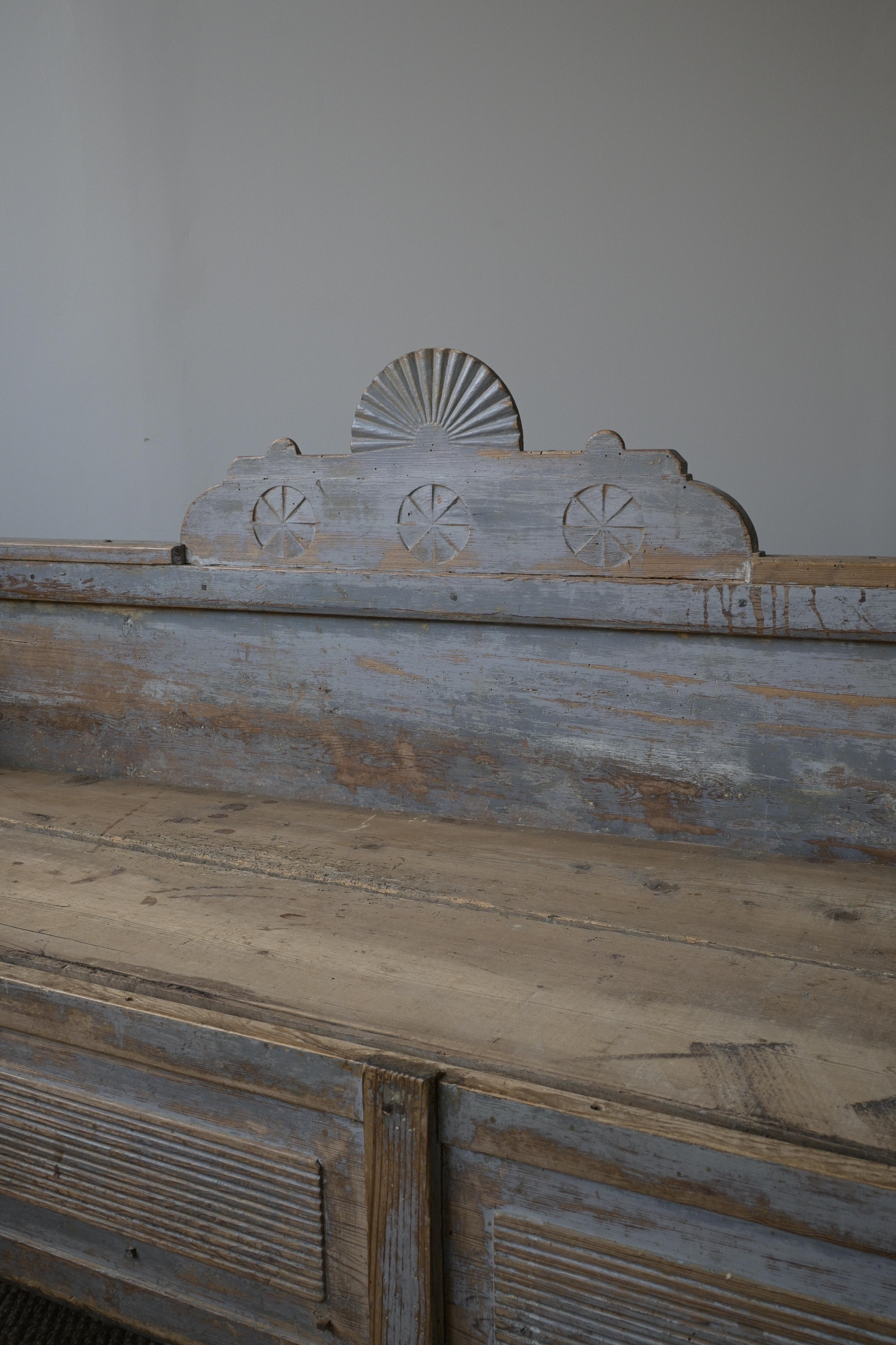 19th Century Gustavian Sofa from Hälsingland, Sweden, circa 1800-1830