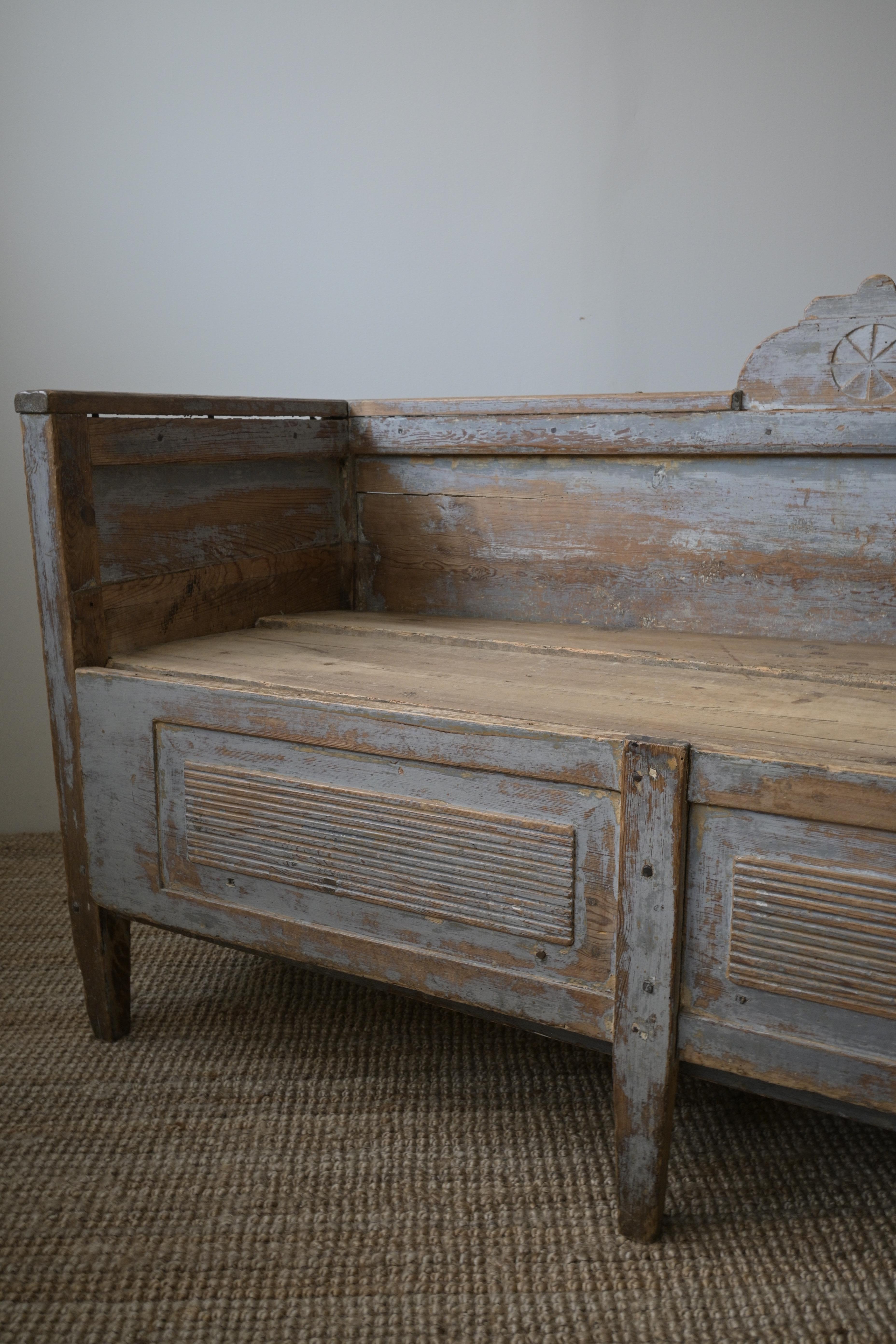 Pine Gustavian Sofa from Hälsingland, Sweden, circa 1800-1830