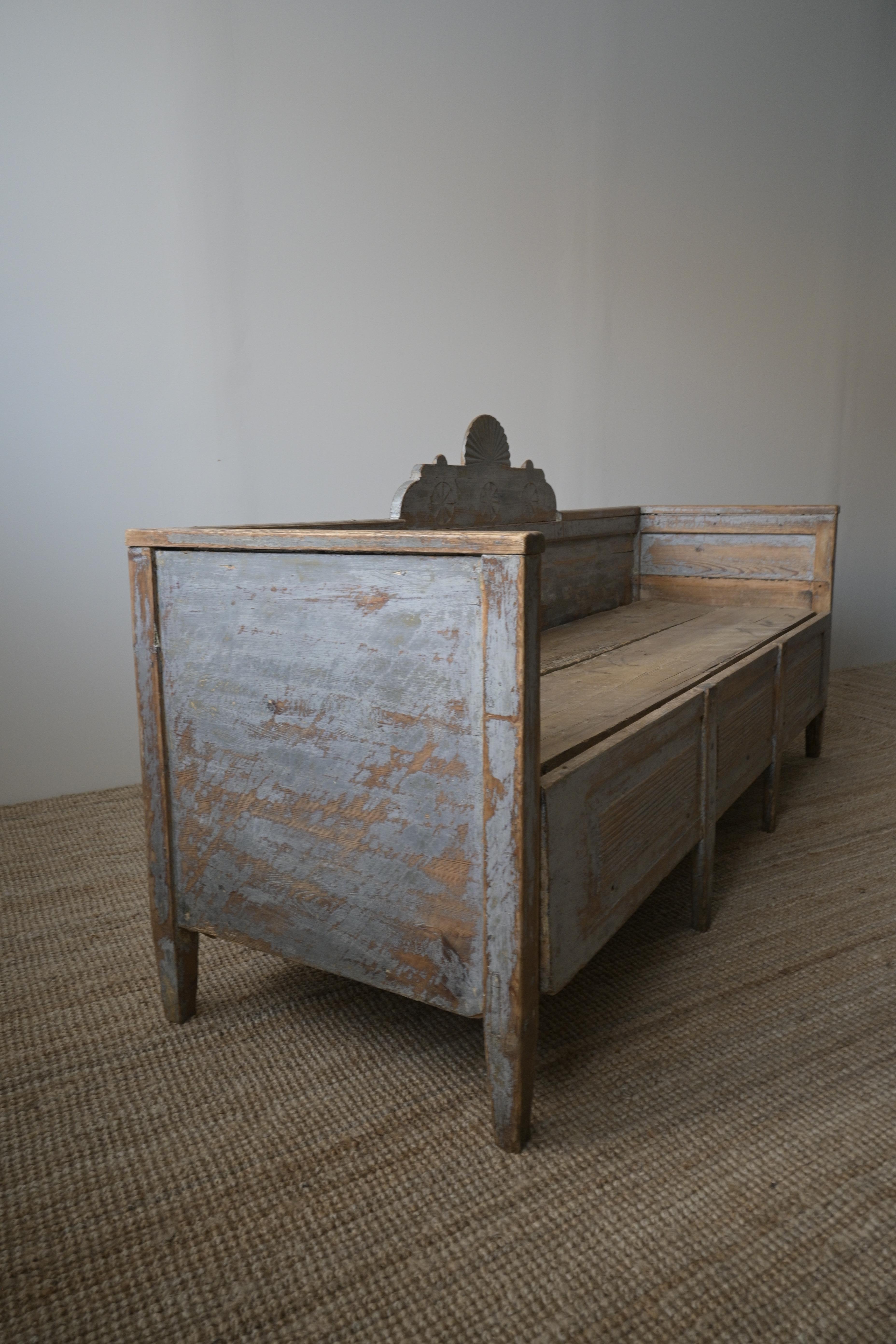 Gustavian Sofa from Hälsingland, Sweden, circa 1800-1830 2