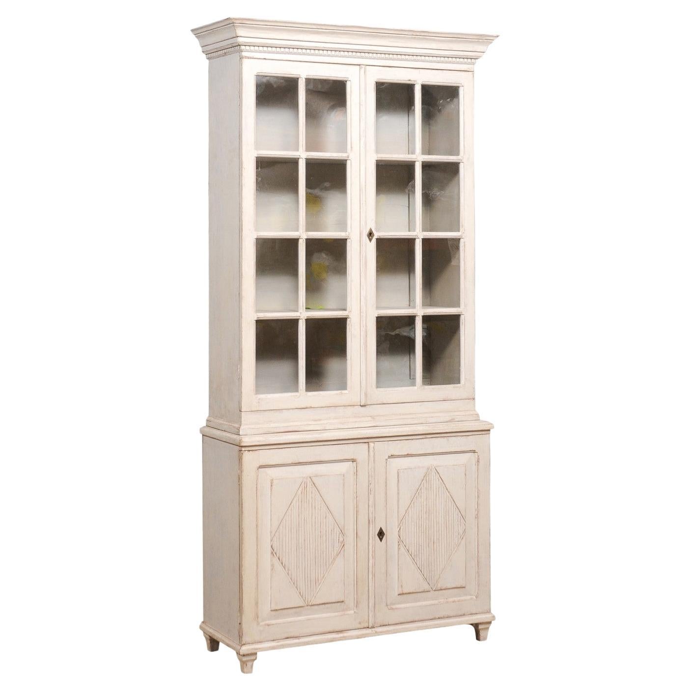 Gustavian Style 1880s Light Gray Painted Vitrine Cabinet with Glass Doors For Sale