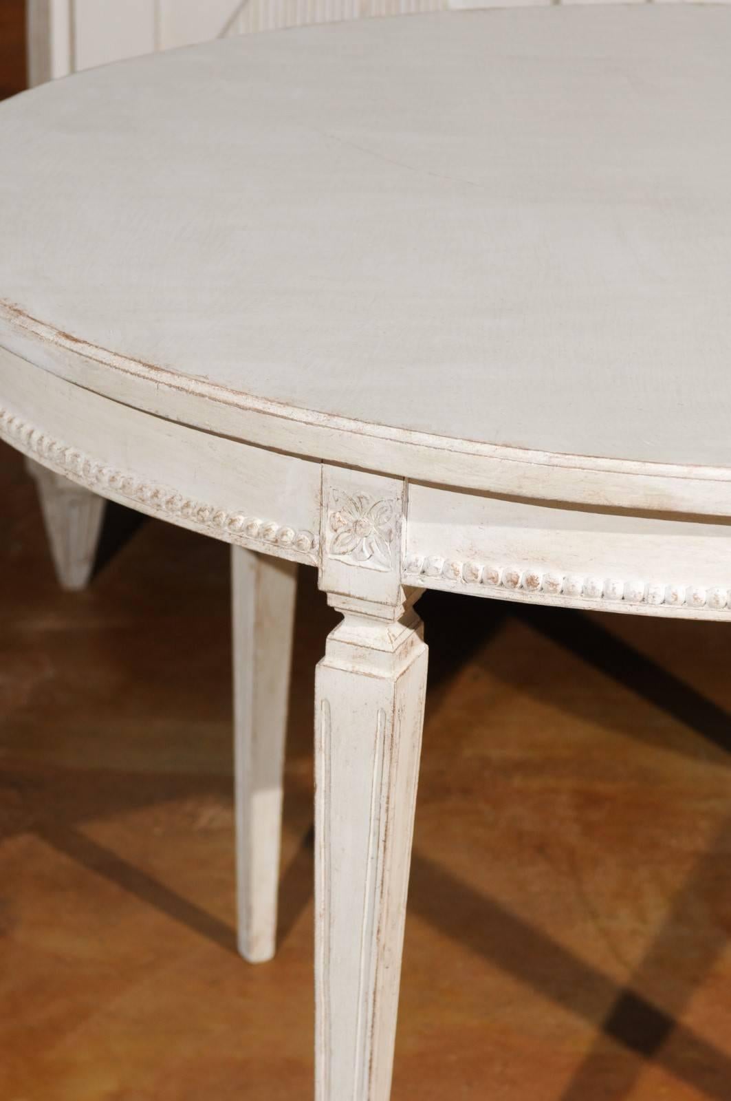 Gustavian Style 1900s Swedish Painted Oval Table from Växjö with Beaded Motifs 5