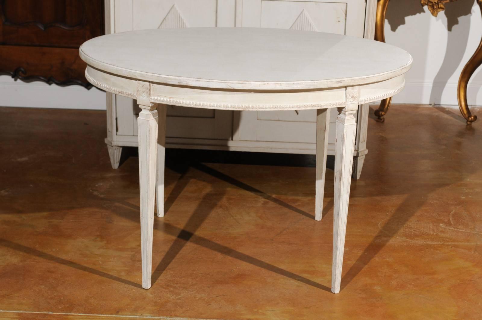 Gustavian Style 1900s Swedish Painted Oval Table from Växjö with Beaded Motifs 1