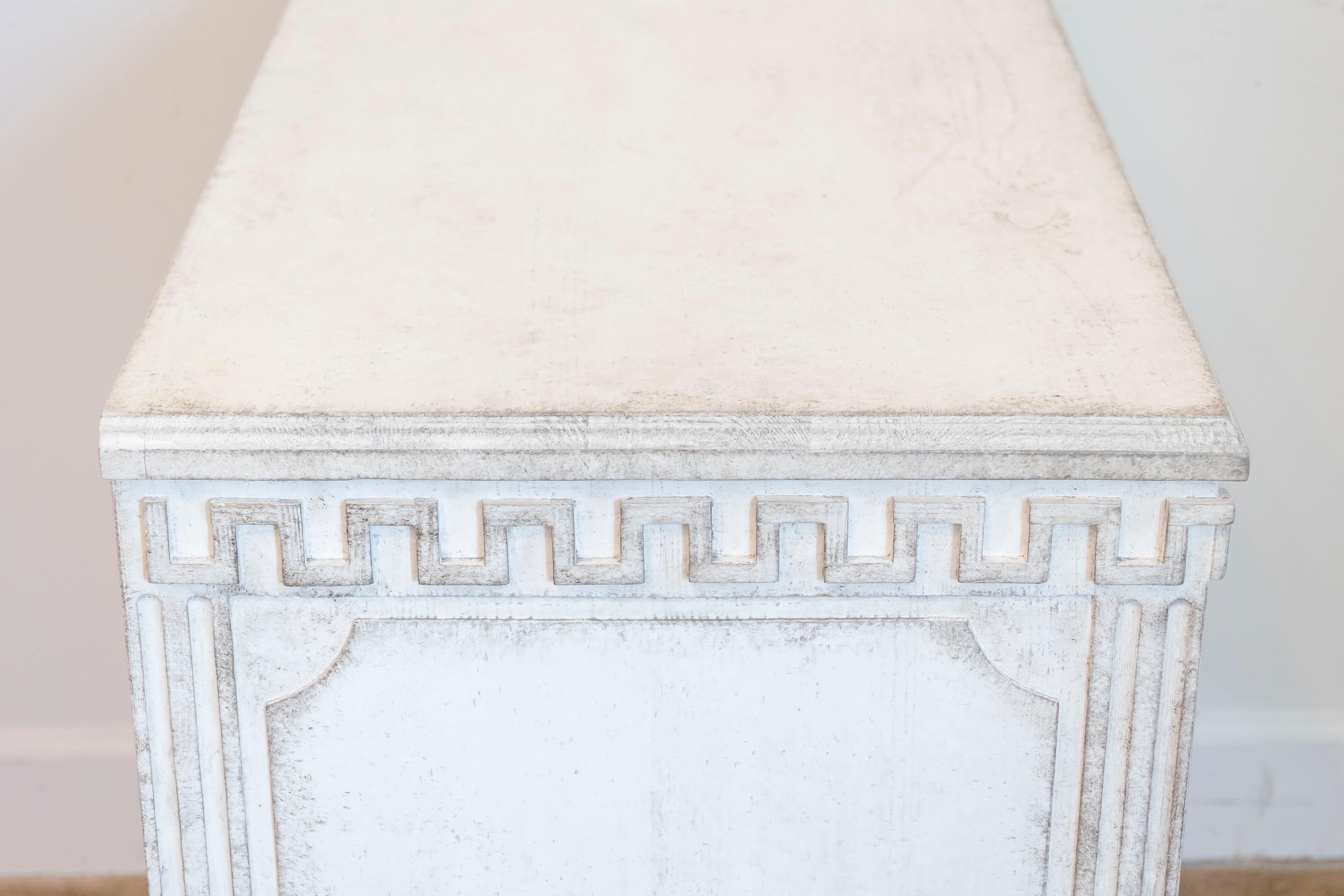 Gustavian Style 19th Century Painted Swedish Chests with Carved Greek Key Frieze For Sale 5
