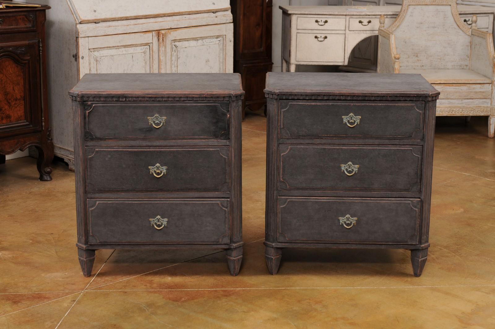 Gustavian Style 19th Century Swedish Charcoal Painted Three-Drawer Chests 8
