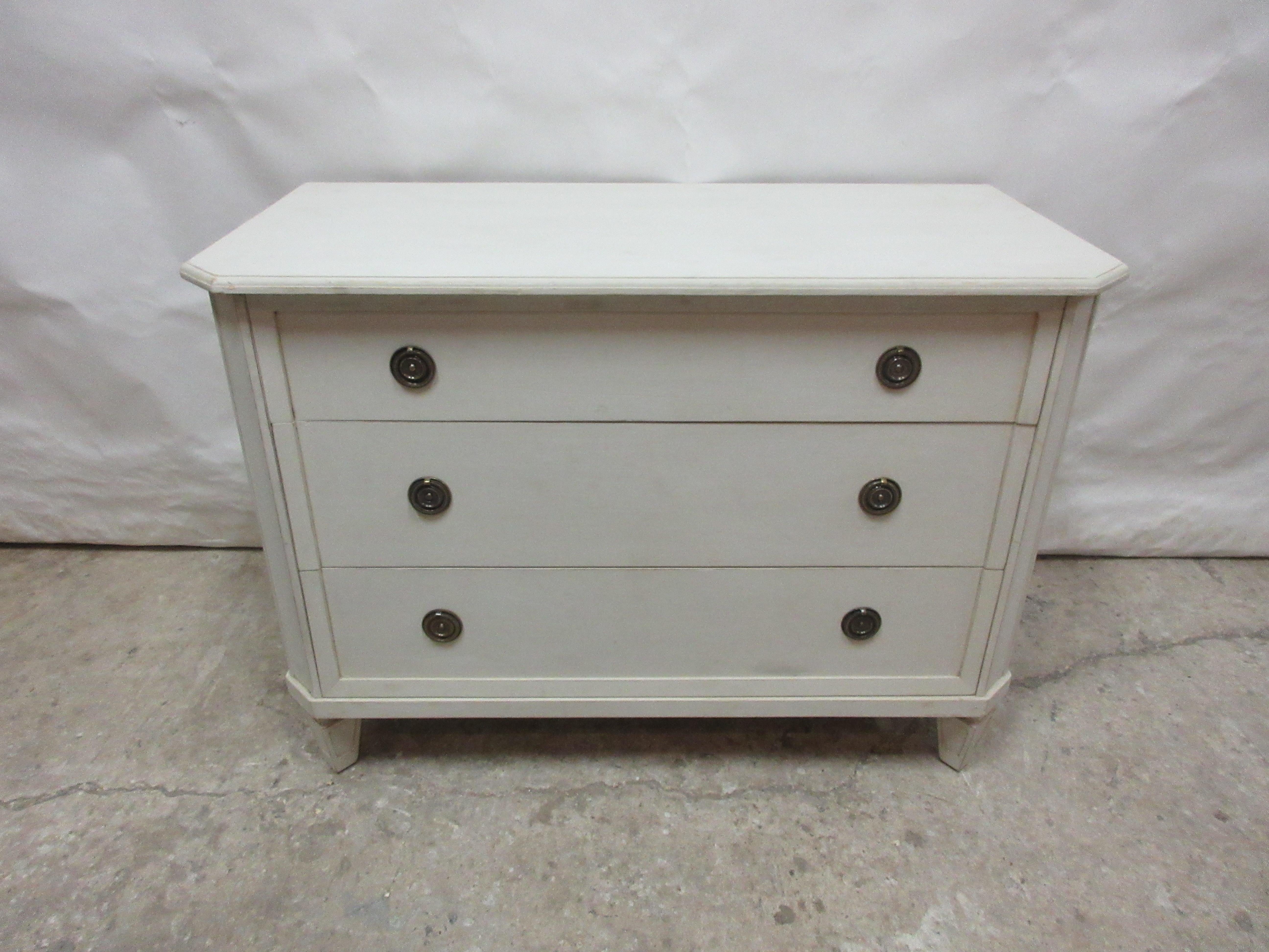 This is a Gustavian style 3 drawer chest, its been restored and repainted with Milk paints 