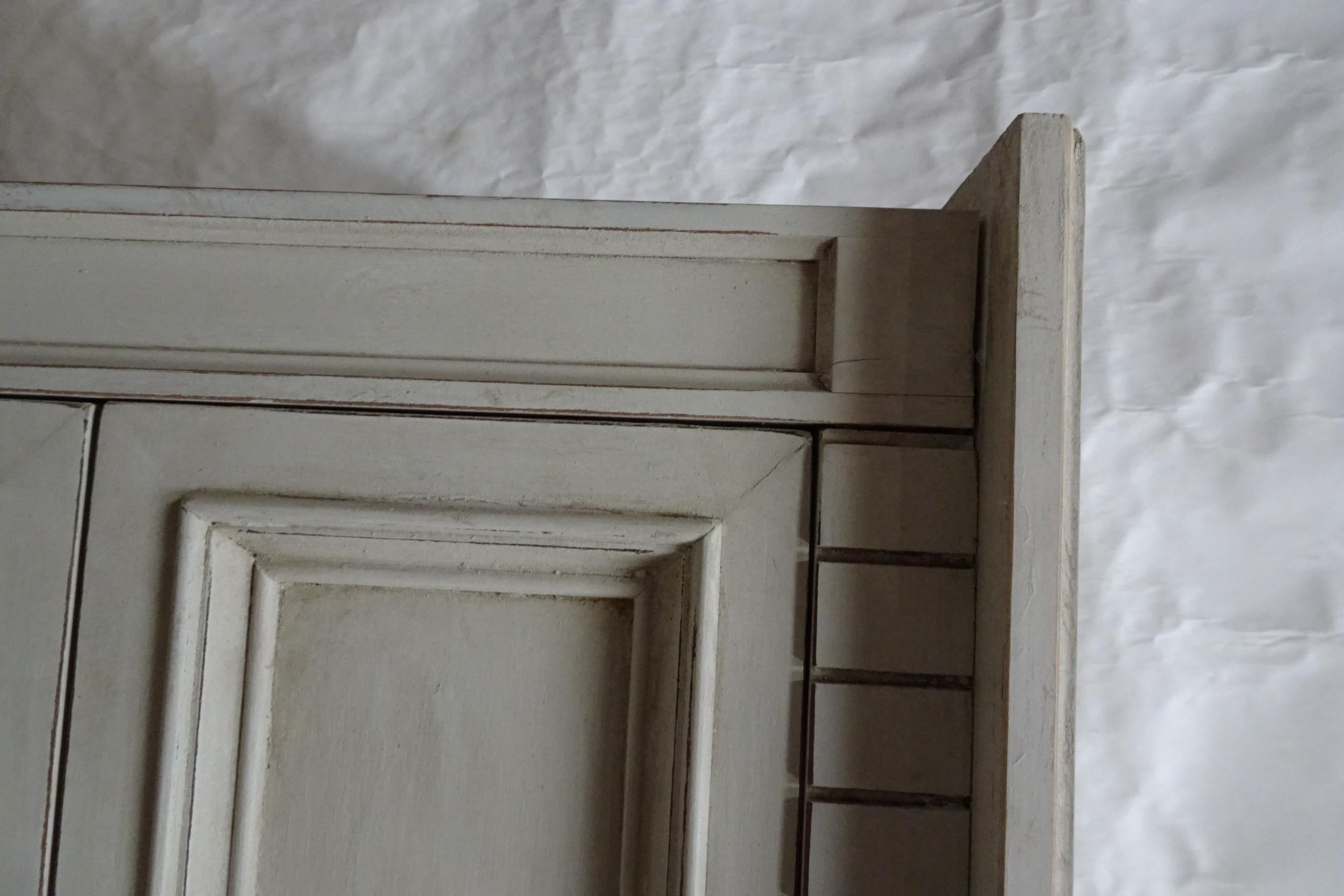 Birch Gustavian Style 3 Drawer Chest Of Drawers For Sale