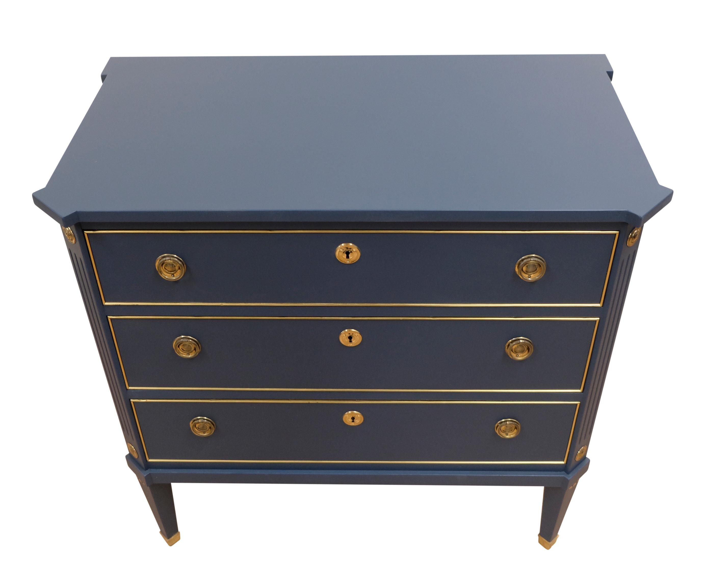 Mid-20th Century Gustavian Style 3 Drawer Chest Painted  Mifnight Blue For Sale