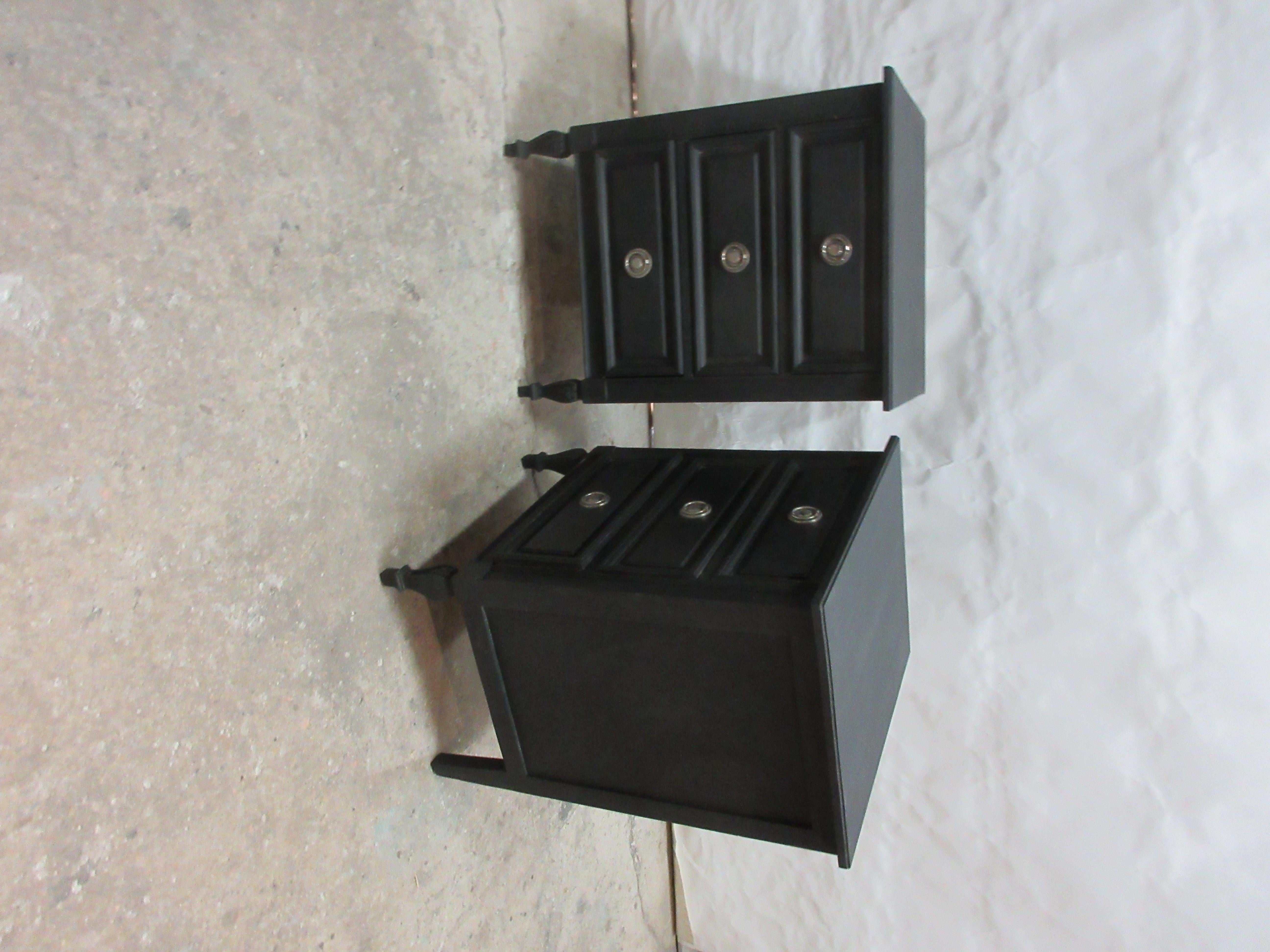 Gustavian Style 3 Drawer Nightstands In Good Condition For Sale In Hollywood, FL