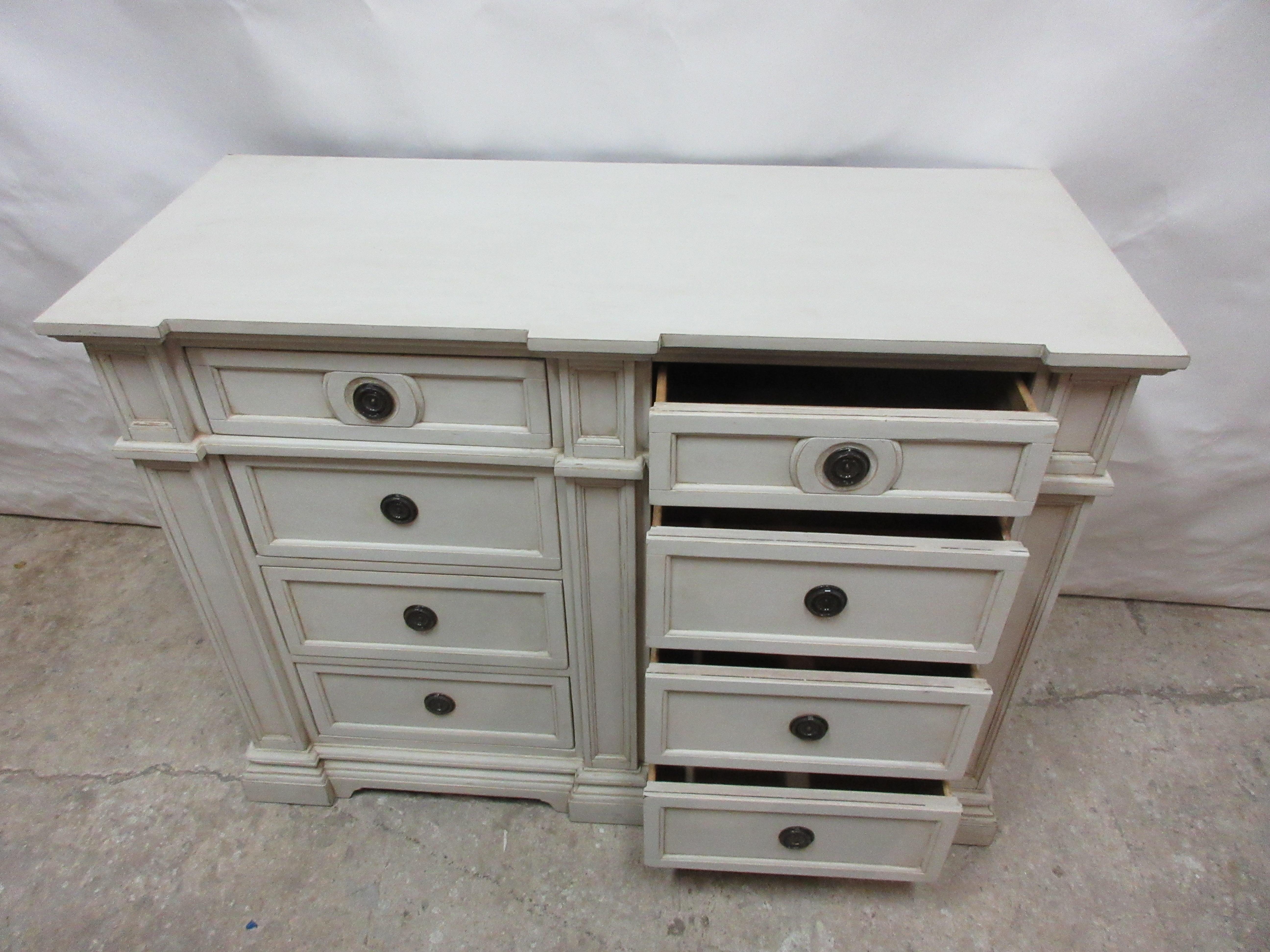 Gustavian Style 8 Drawer Chest In Good Condition In Hollywood, FL