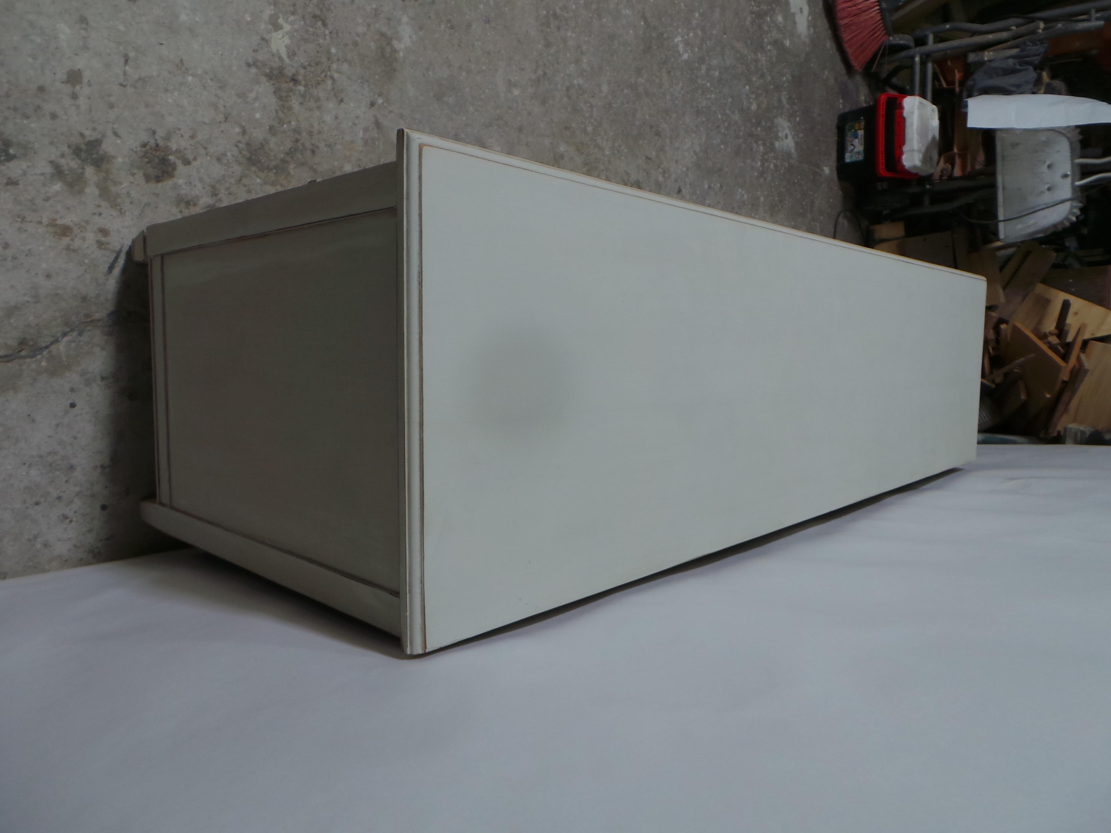 Gustavian Style 9 Drawer Dresser In Good Condition For Sale In Hollywood, FL