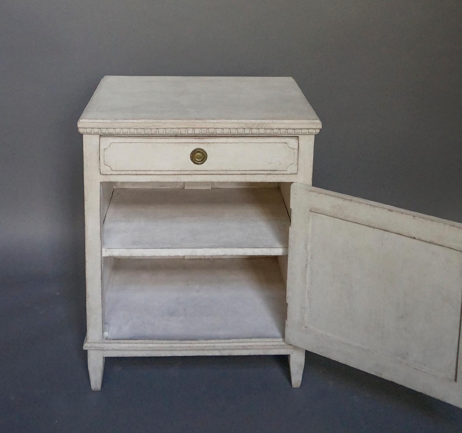 Gustavian Style Bedside Cabinet In Good Condition In Great Barrington, MA