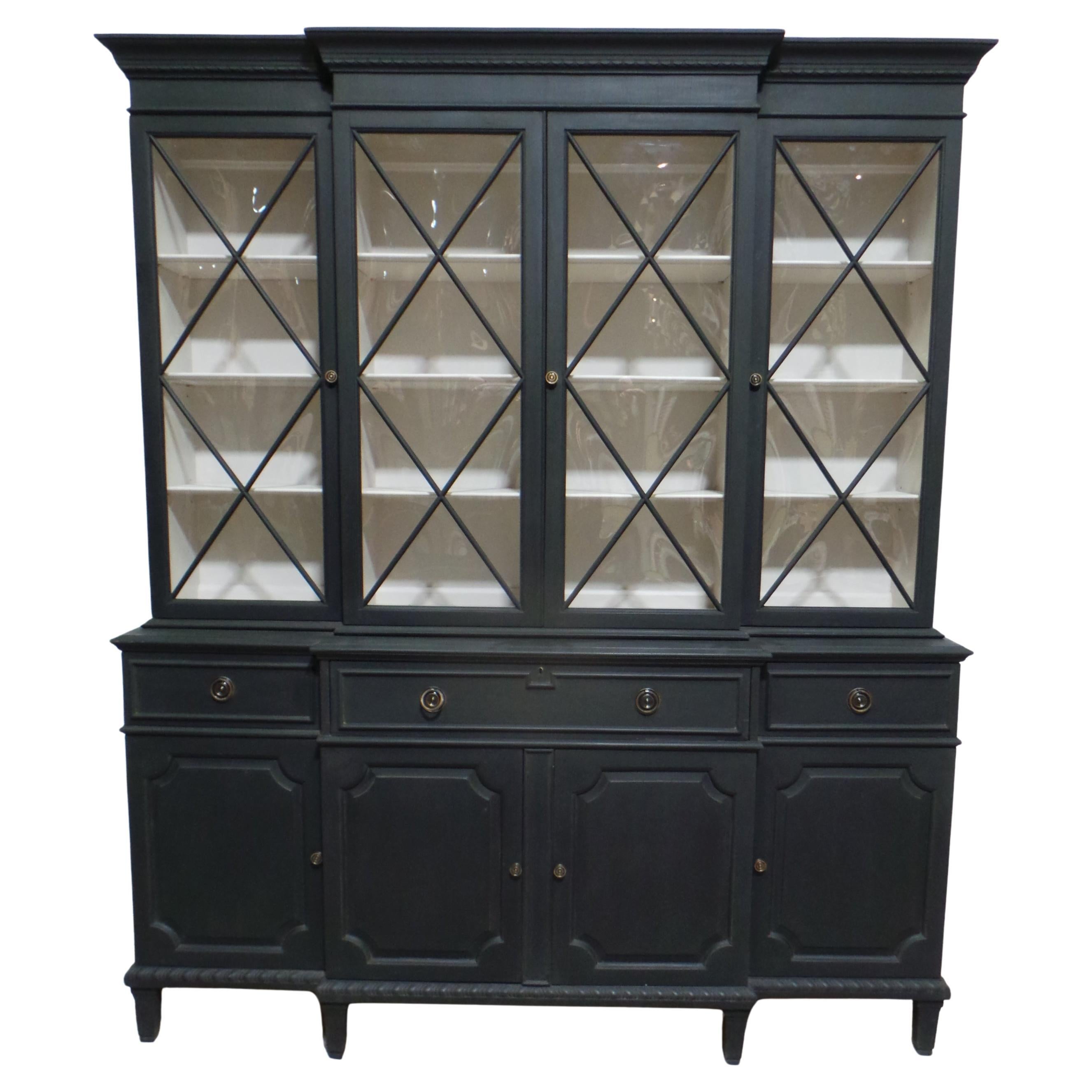 Vetrina con ante in vetro nero in stile gustaviano in vendita