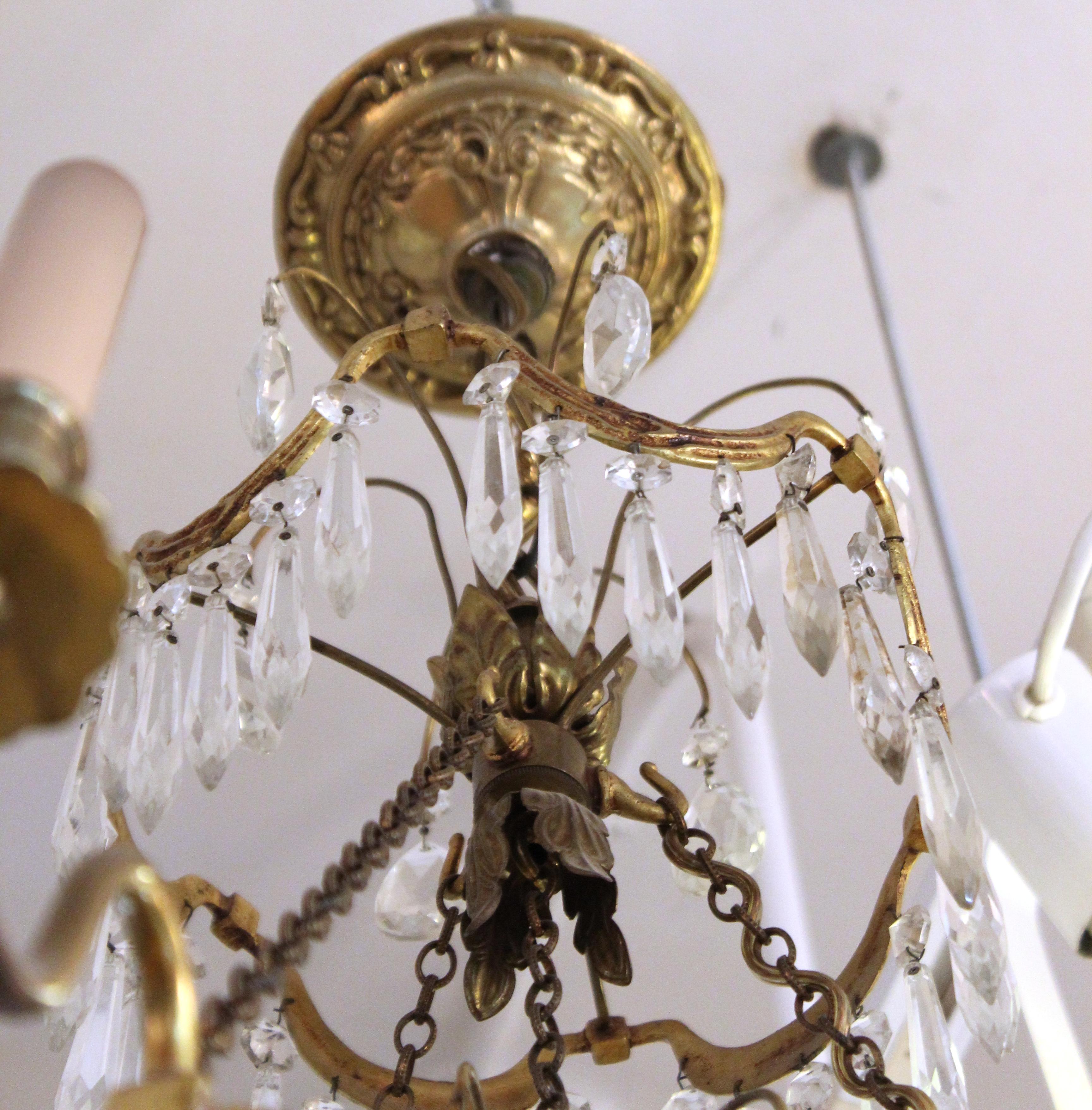 Gustavian Style Chandelier in Brass with Crystal Droplets 1