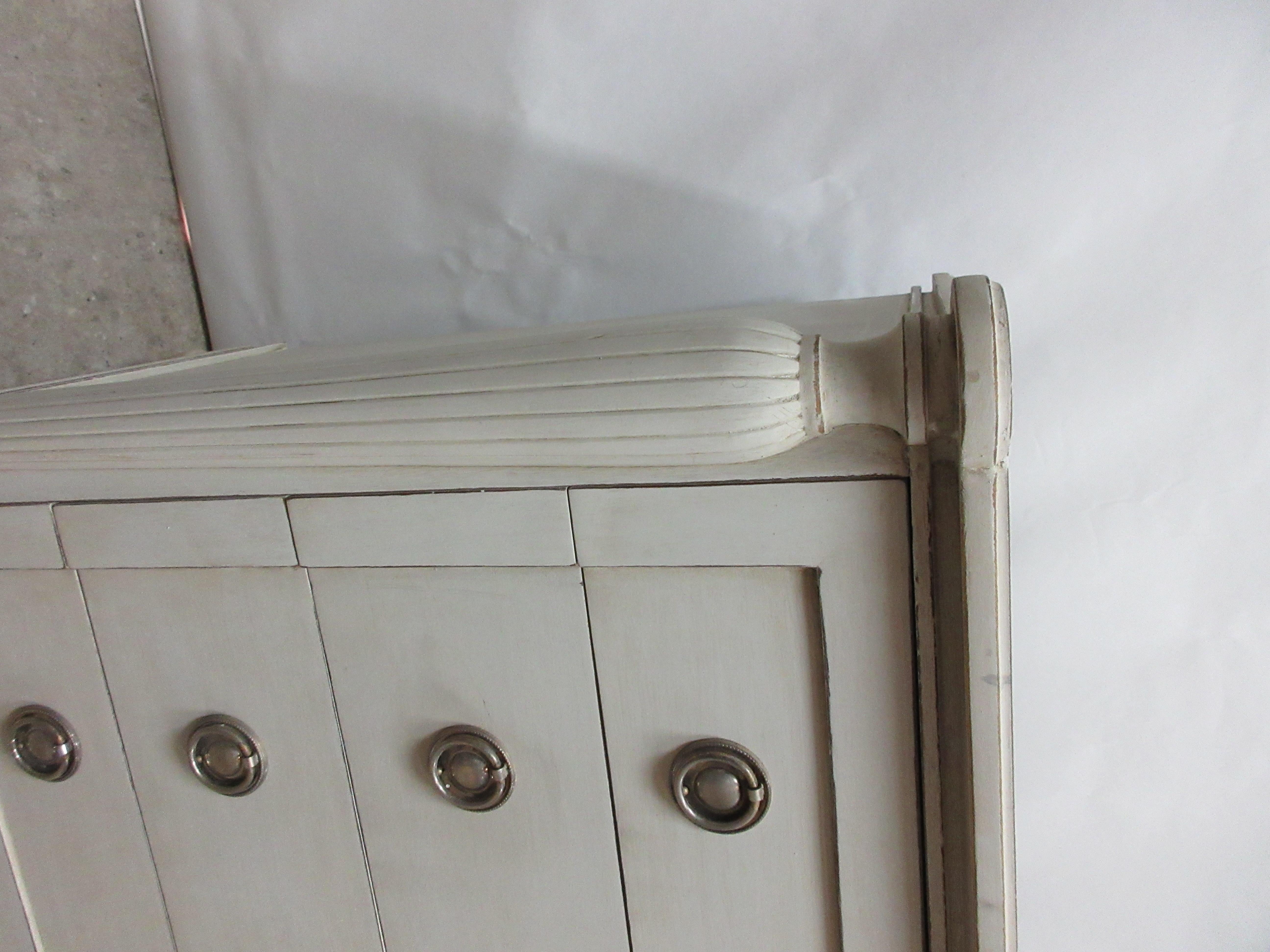 Gustavian Style Chest of Drawers In Good Condition In Hollywood, FL