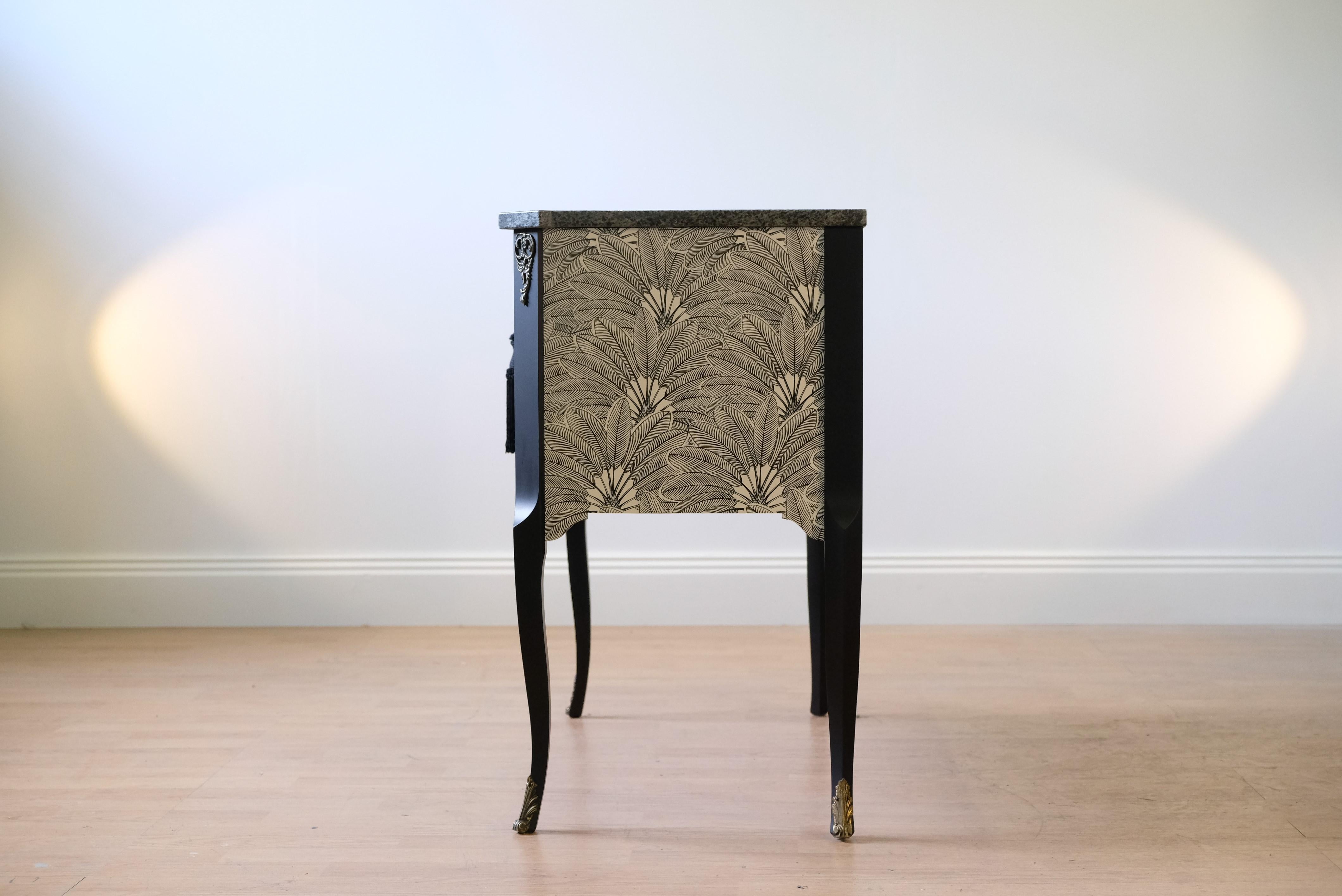 Gustavian Style Commode in Art Deco Style For Sale at 1stDibs