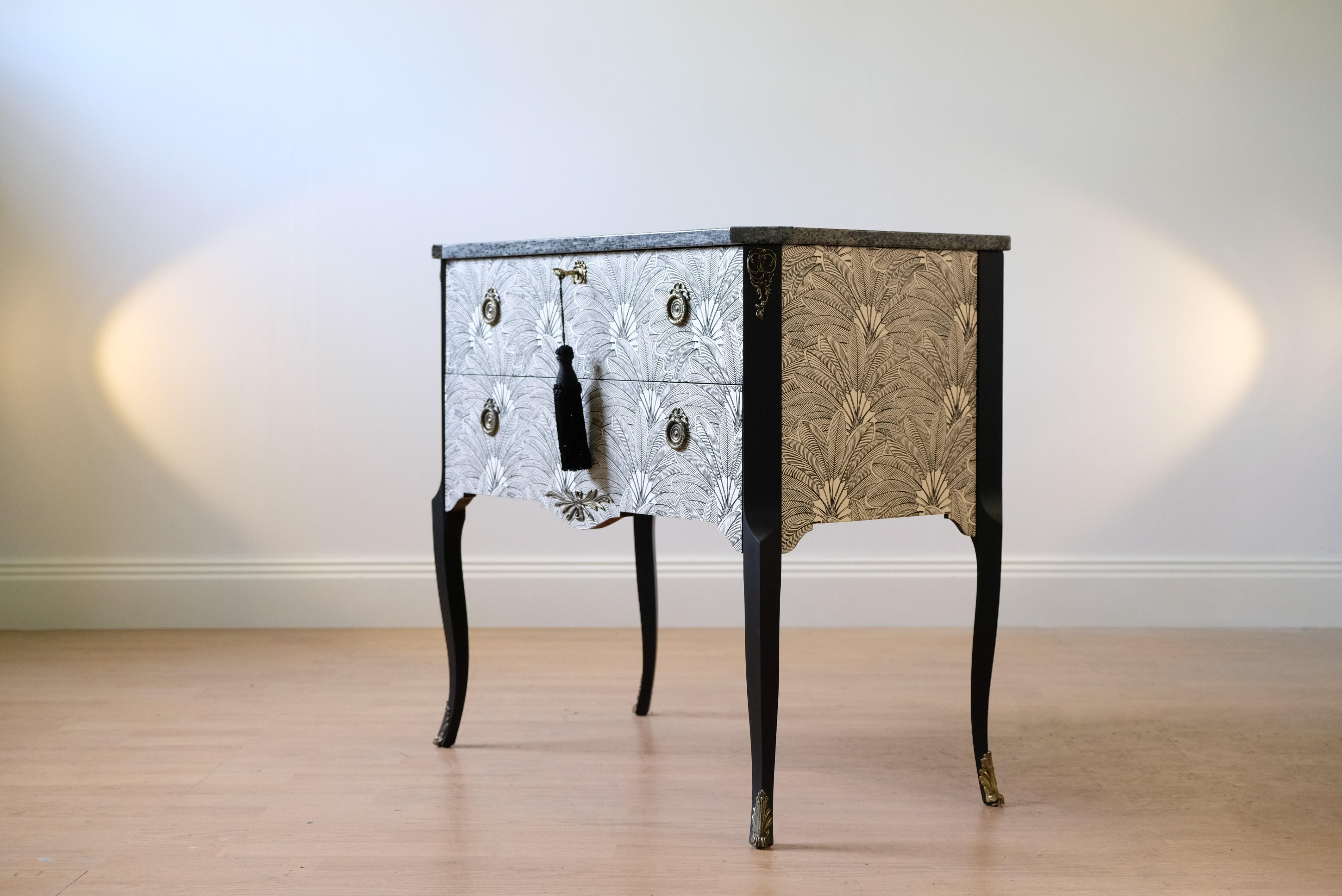 Gustavian Style Commode in Art Deco Style For Sale at 1stDibs