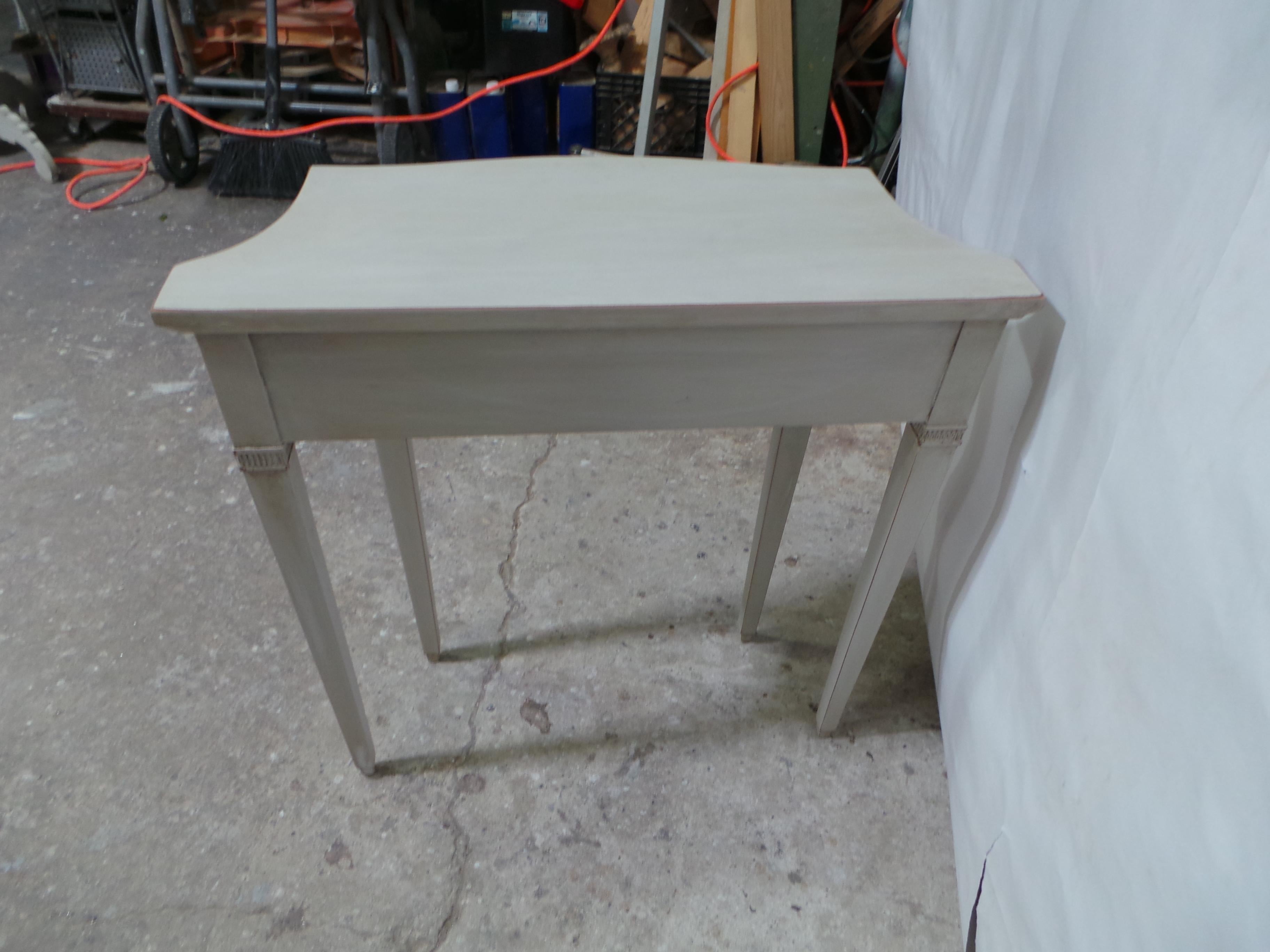 Gustavian Style Console Table With A Drawer For Sale 3