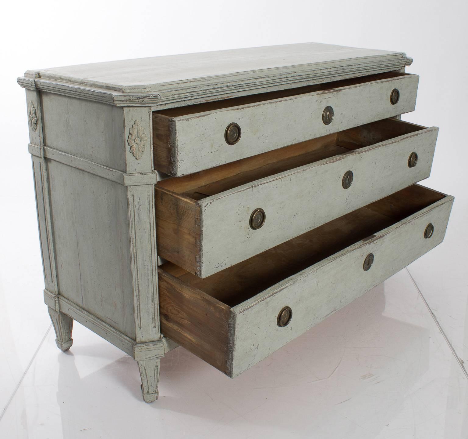 Gustavian Style Dressers For Sale 3