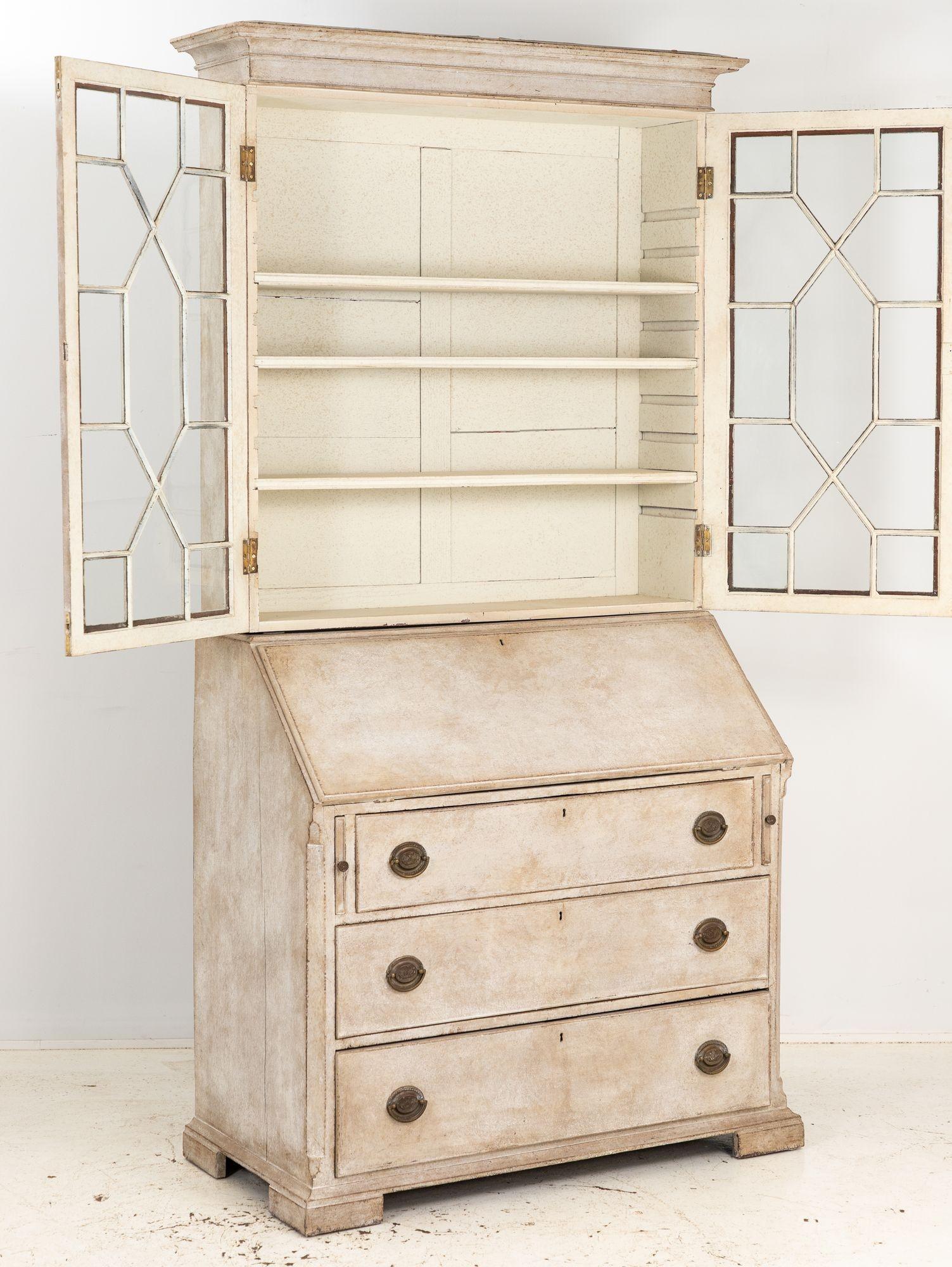 Gustavian Style Drop Front or Slant Front Secretary, Late 19th Century In Good Condition For Sale In South Salem, NY