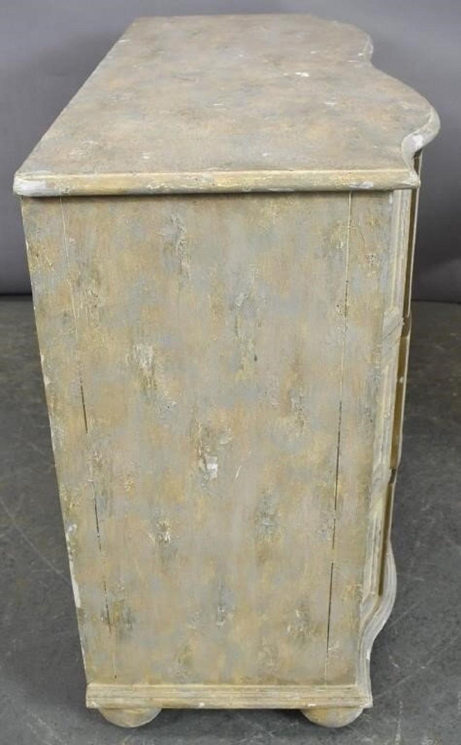 Gustavian Style Gray Painted Commode or Chest of Drawers, Early 20th Century 2